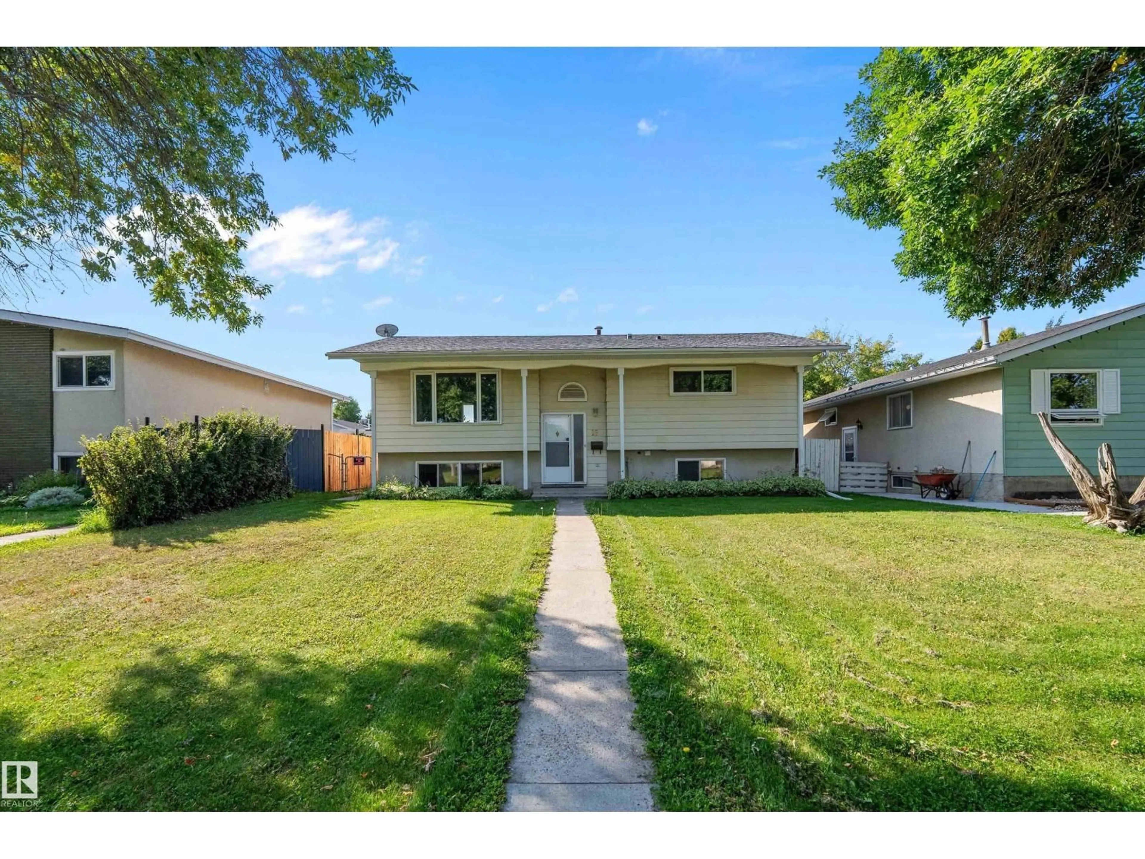 Home with vinyl exterior material, street for 16 CAMELOT CR, Leduc Alberta T9E4L3