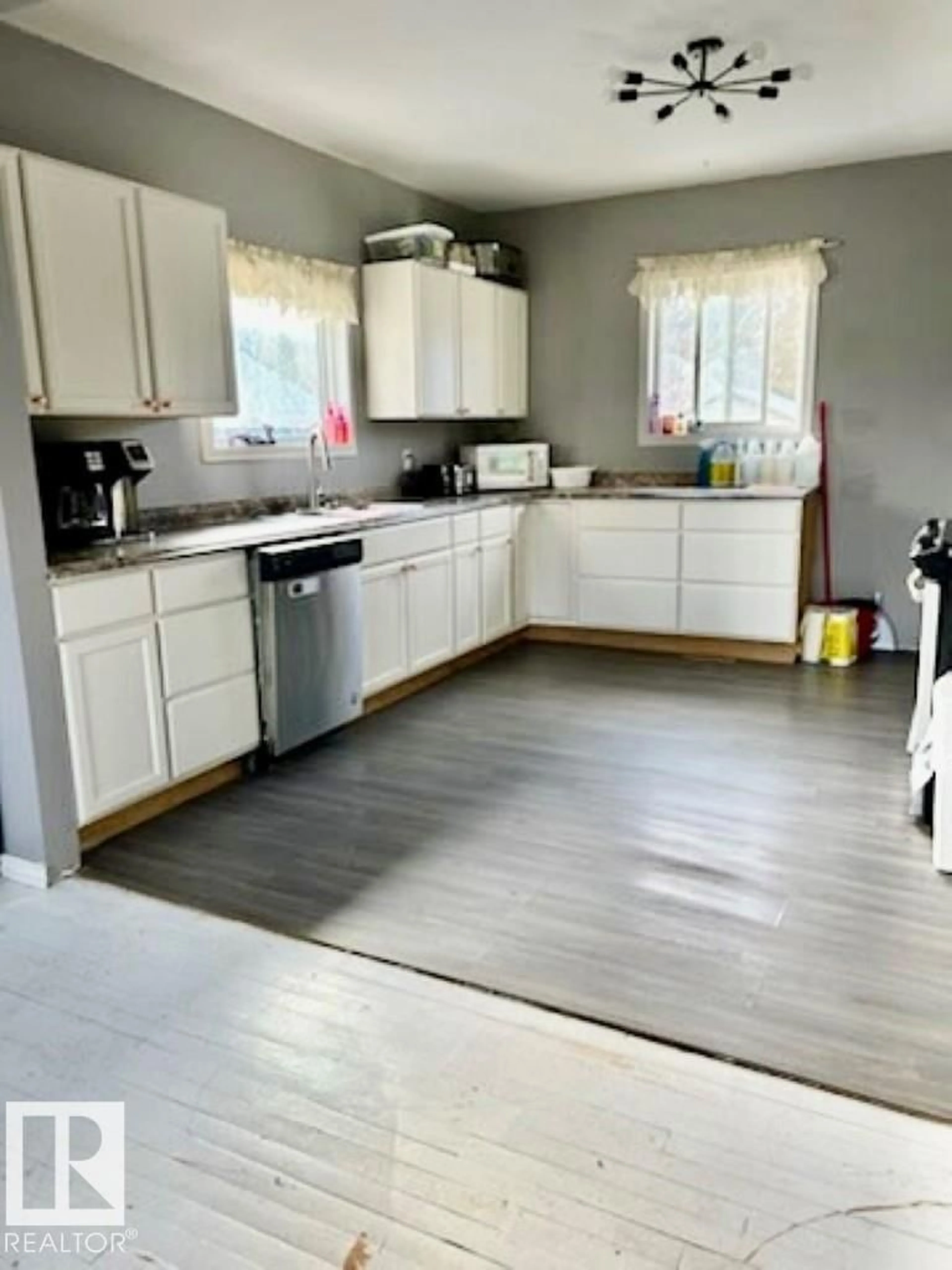 Open concept kitchen, unknown for 5218 50A STREET, Willingdon Alberta T0B4R0