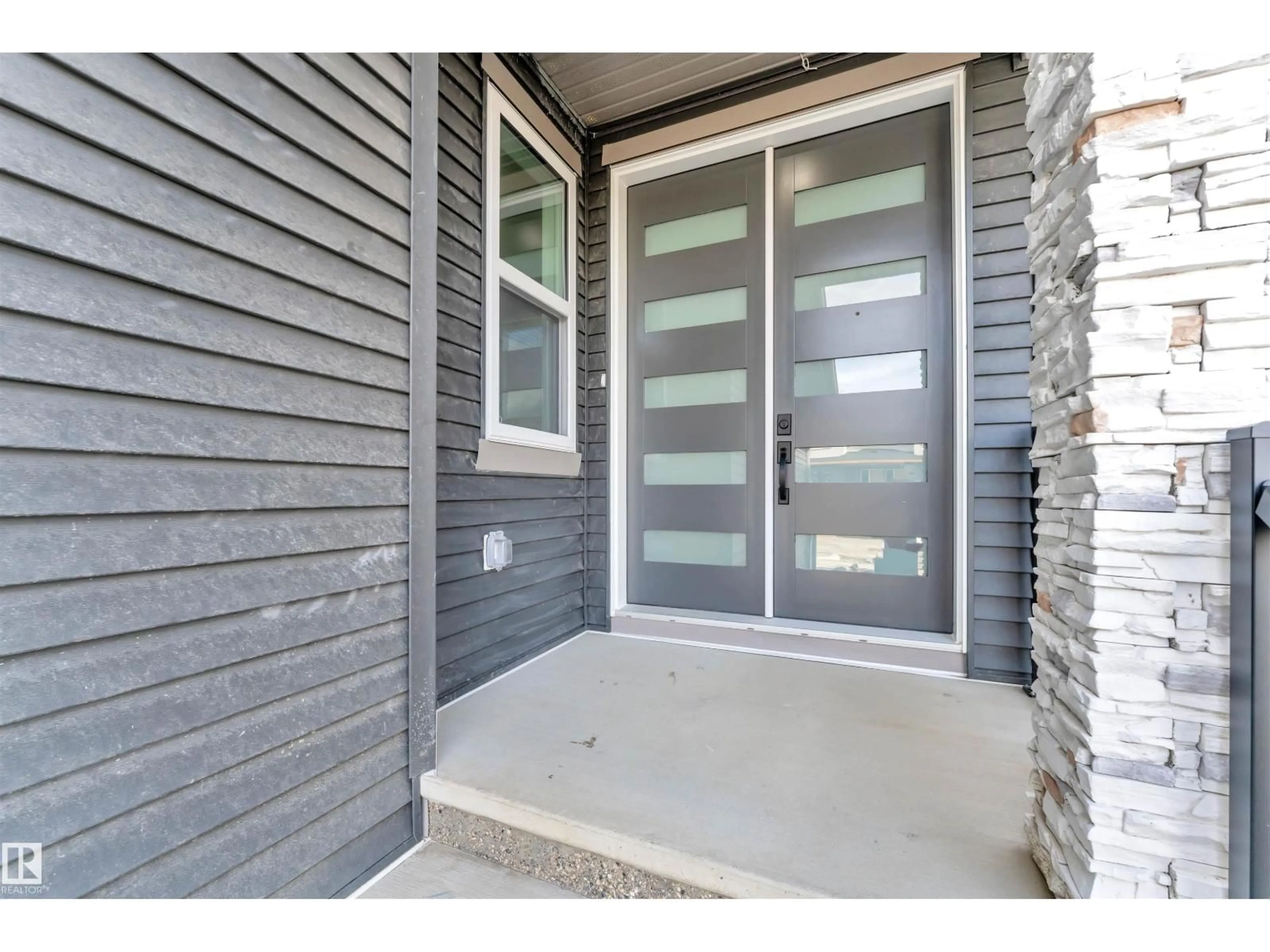 Indoor entryway for 2739 62 AVE, Rural Leduc County Alberta T4X3A5