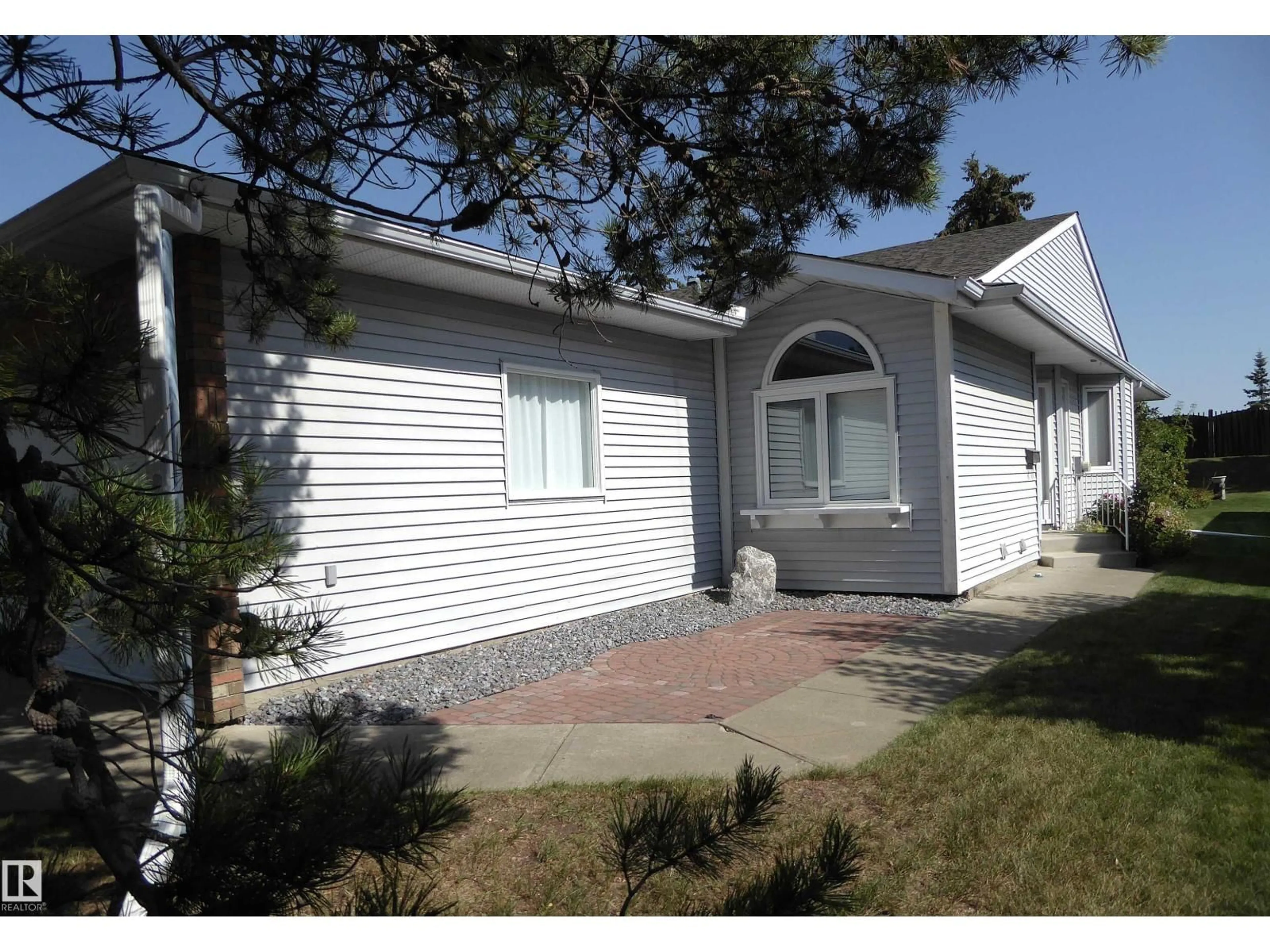 Home with vinyl exterior material, street for 330 REHWINKEL CL, Edmonton Alberta T6R1Y9
