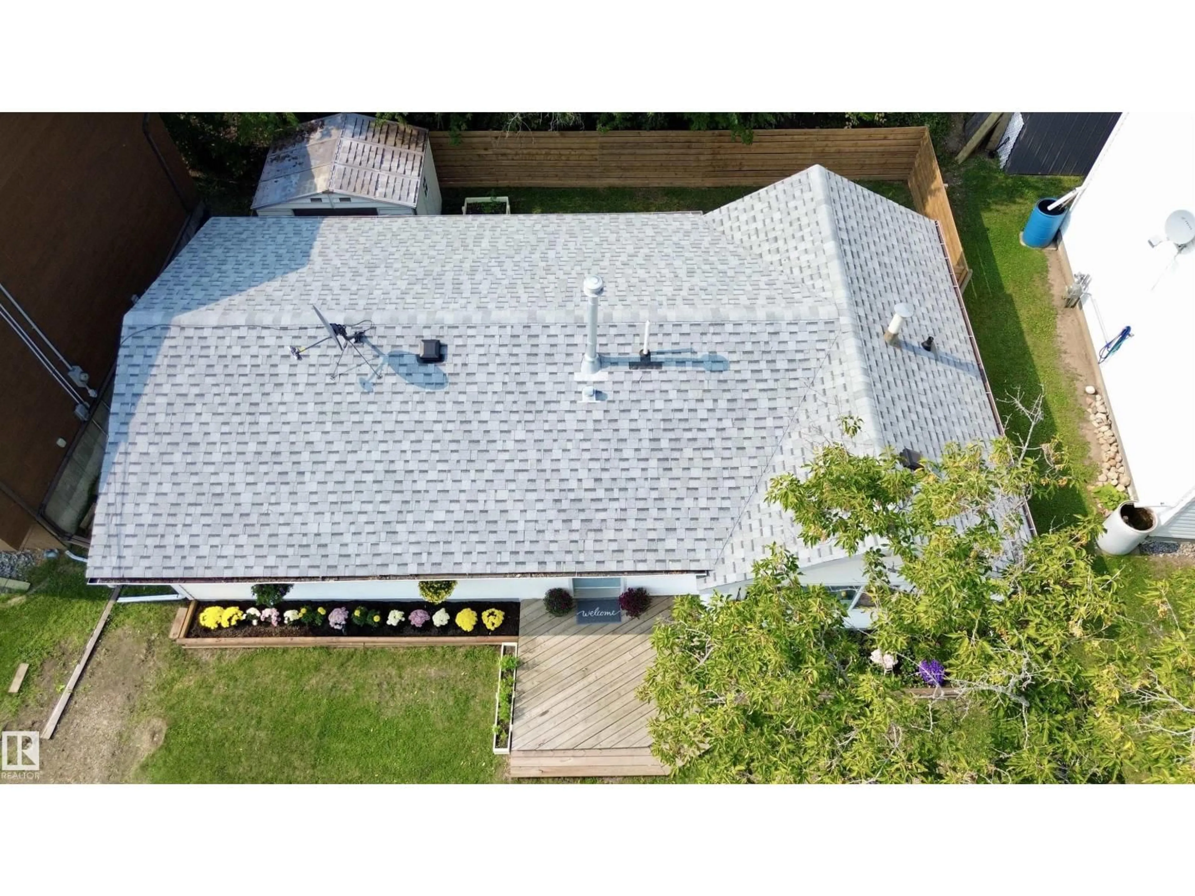 A pic from outside/outdoor area/front of a property/back of a property/a pic from drone, unknown for 4906 59 ST, Athabasca Town Alberta T9S1L5