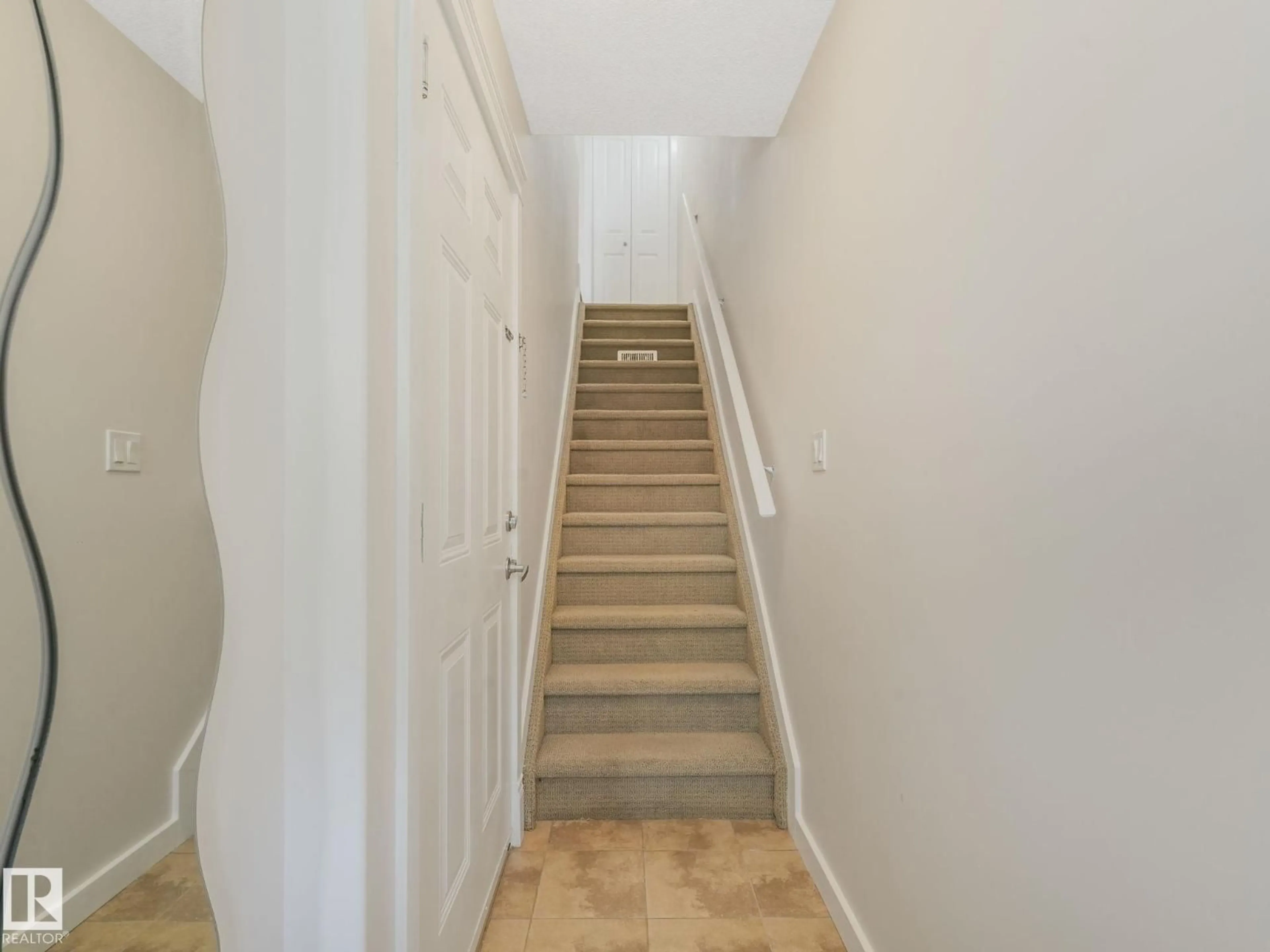 Stairs for #4 - 13215 153 AVE, Edmonton Alberta T6V0B6