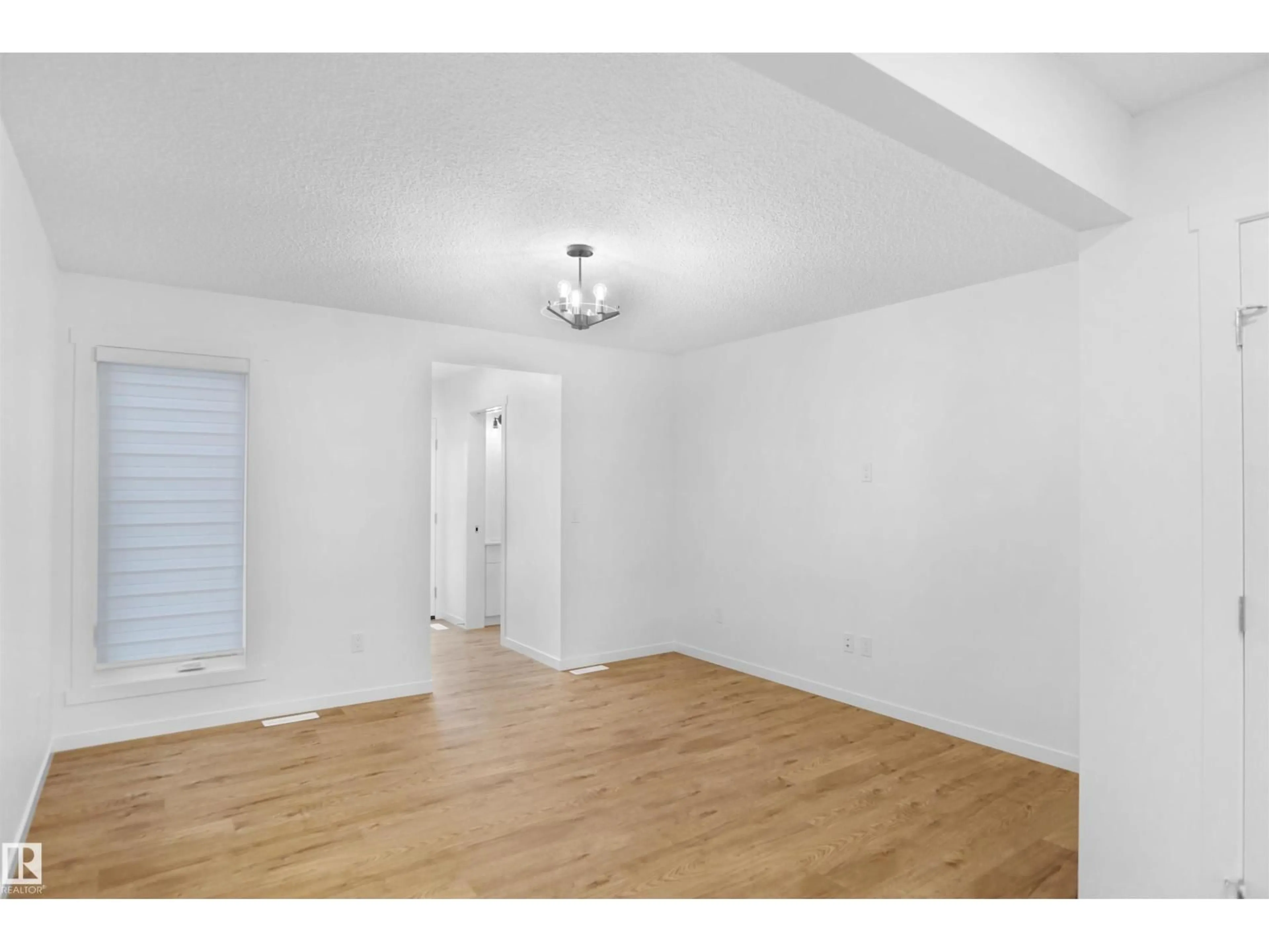 A pic of a room for 4362 KINGLET DR, Edmonton Alberta T5S0T1