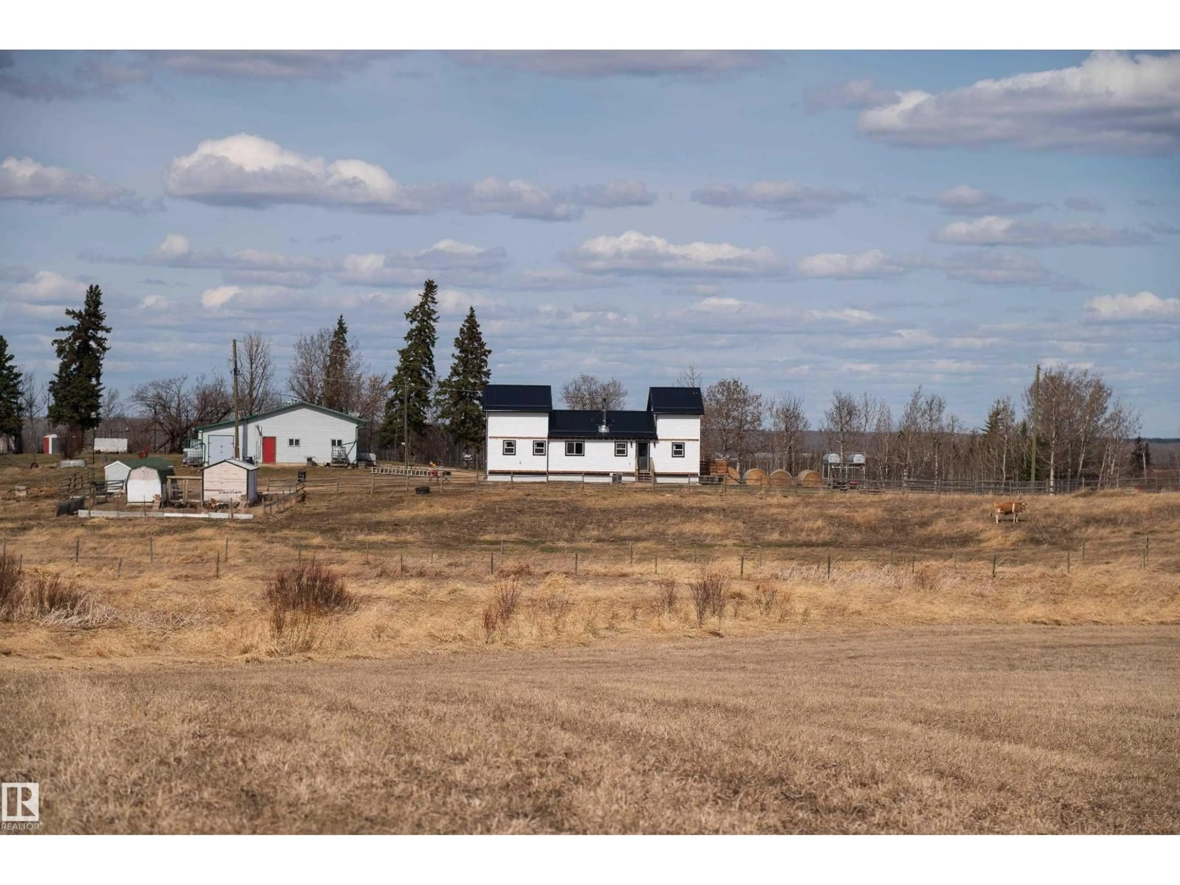 A pic from outside/outdoor area/front of a property/back of a property/a pic from drone, building for 56506 RGE ROAD 34, Rural Lac Ste. Anne County Alberta T0E1A0