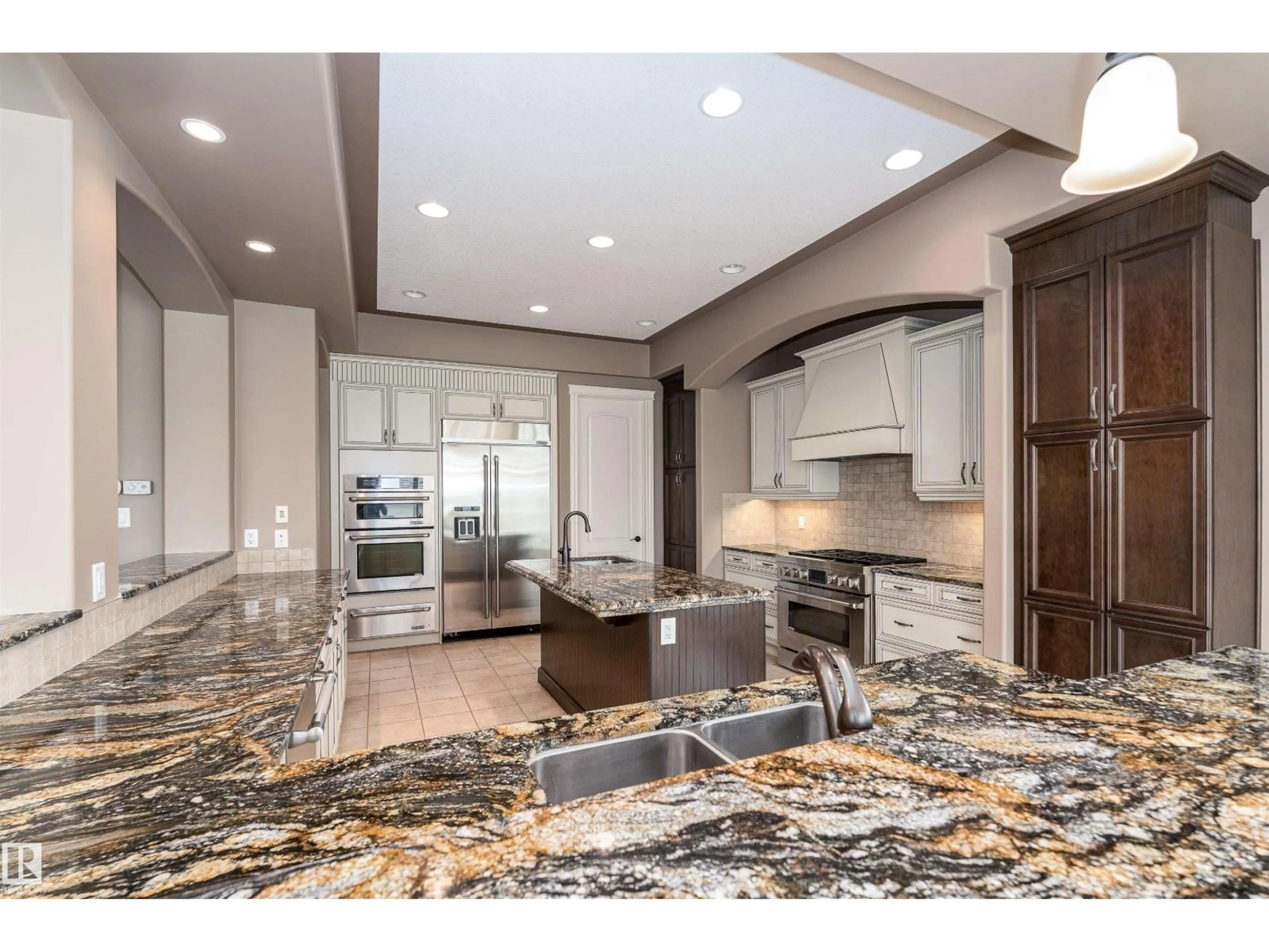 Open concept kitchen, ceramic/tile floor for 3312 WATSON BA, Edmonton Alberta T6W0P2