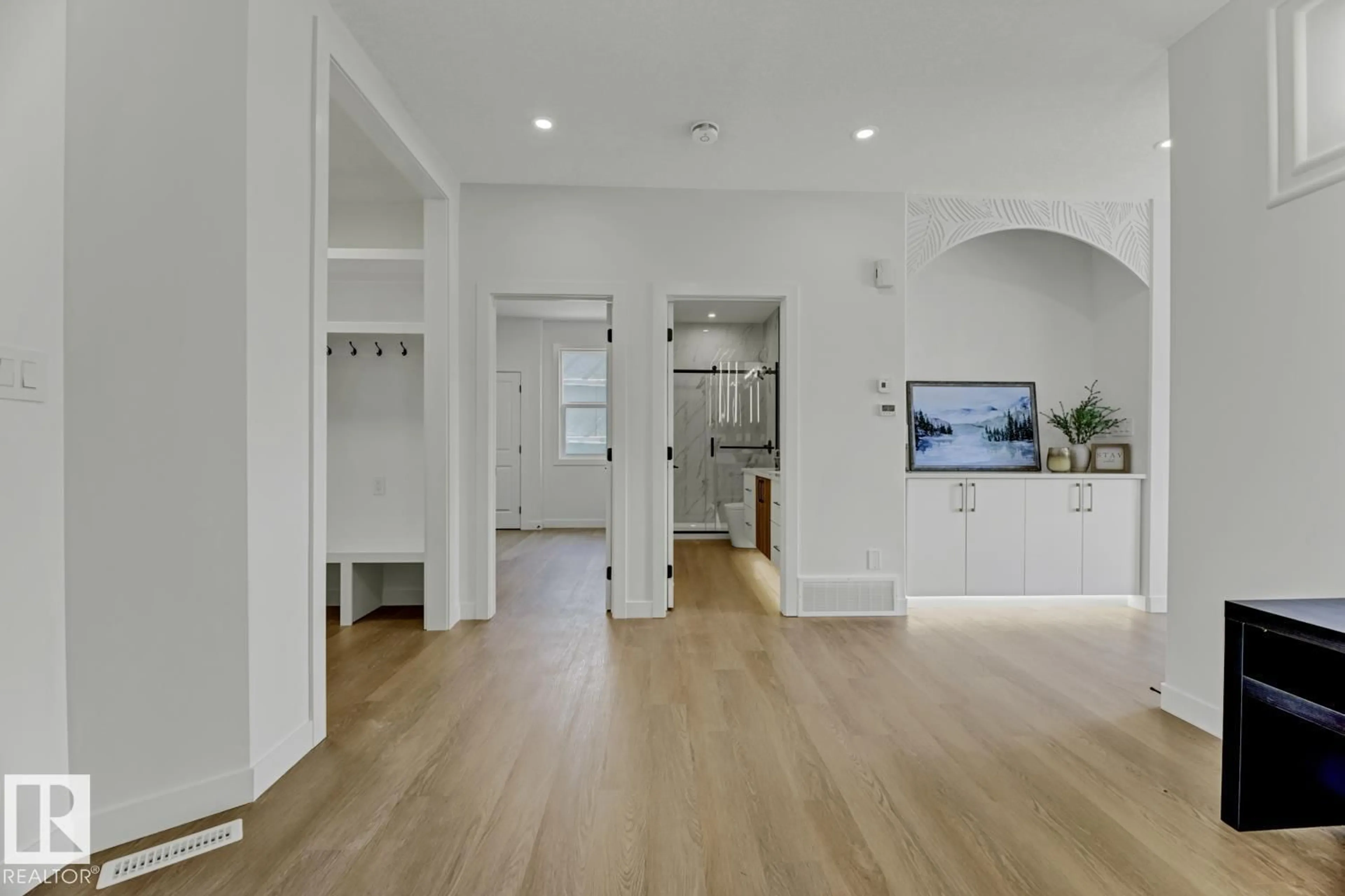Indoor entryway for 174 CALEDON CR, Spruce Grove Alberta T7X0Y6