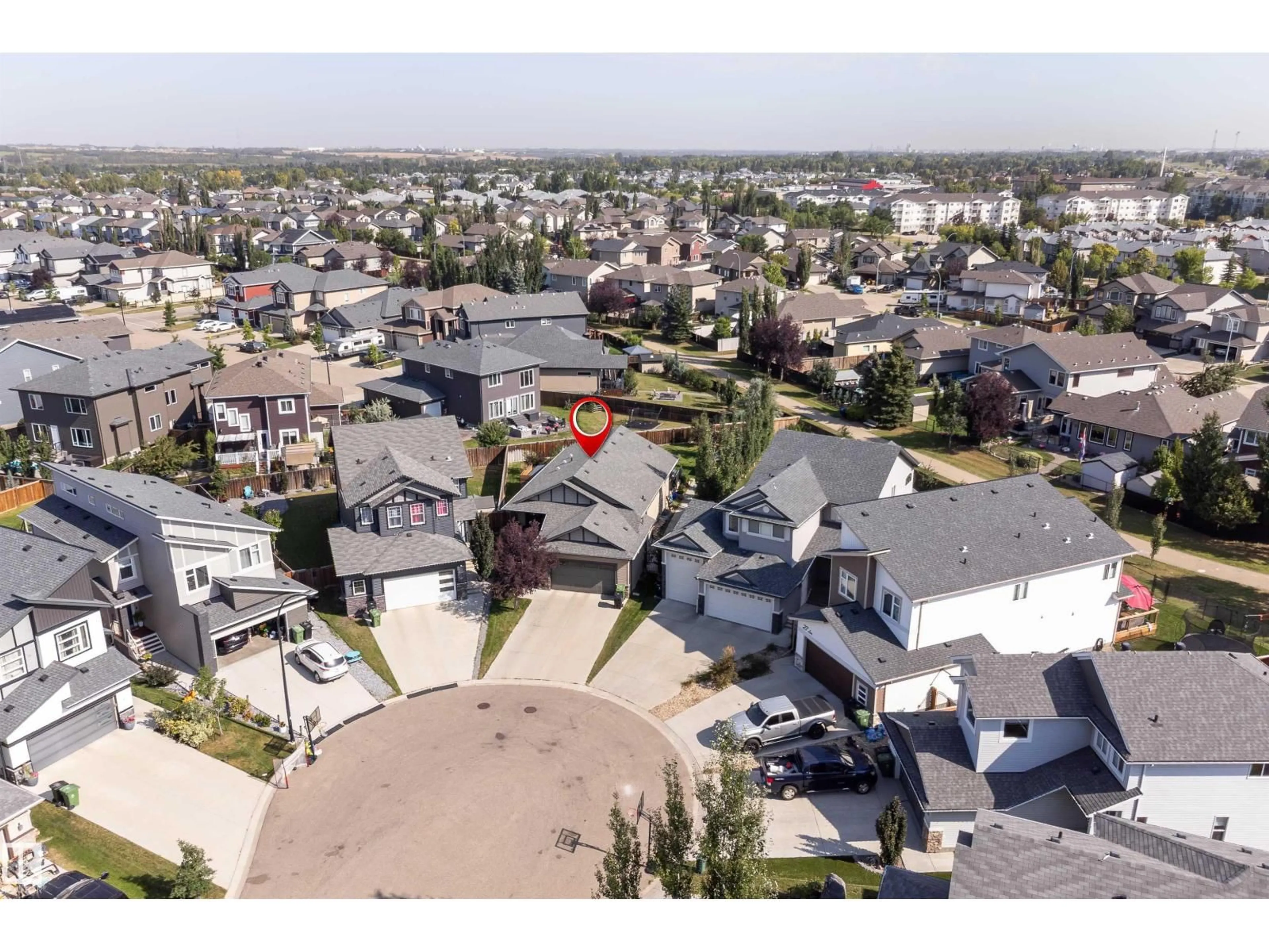 A pic from outside/outdoor area/front of a property/back of a property/a pic from drone, street for 18 ELM ST, Fort Saskatchewan Alberta T8L0R8