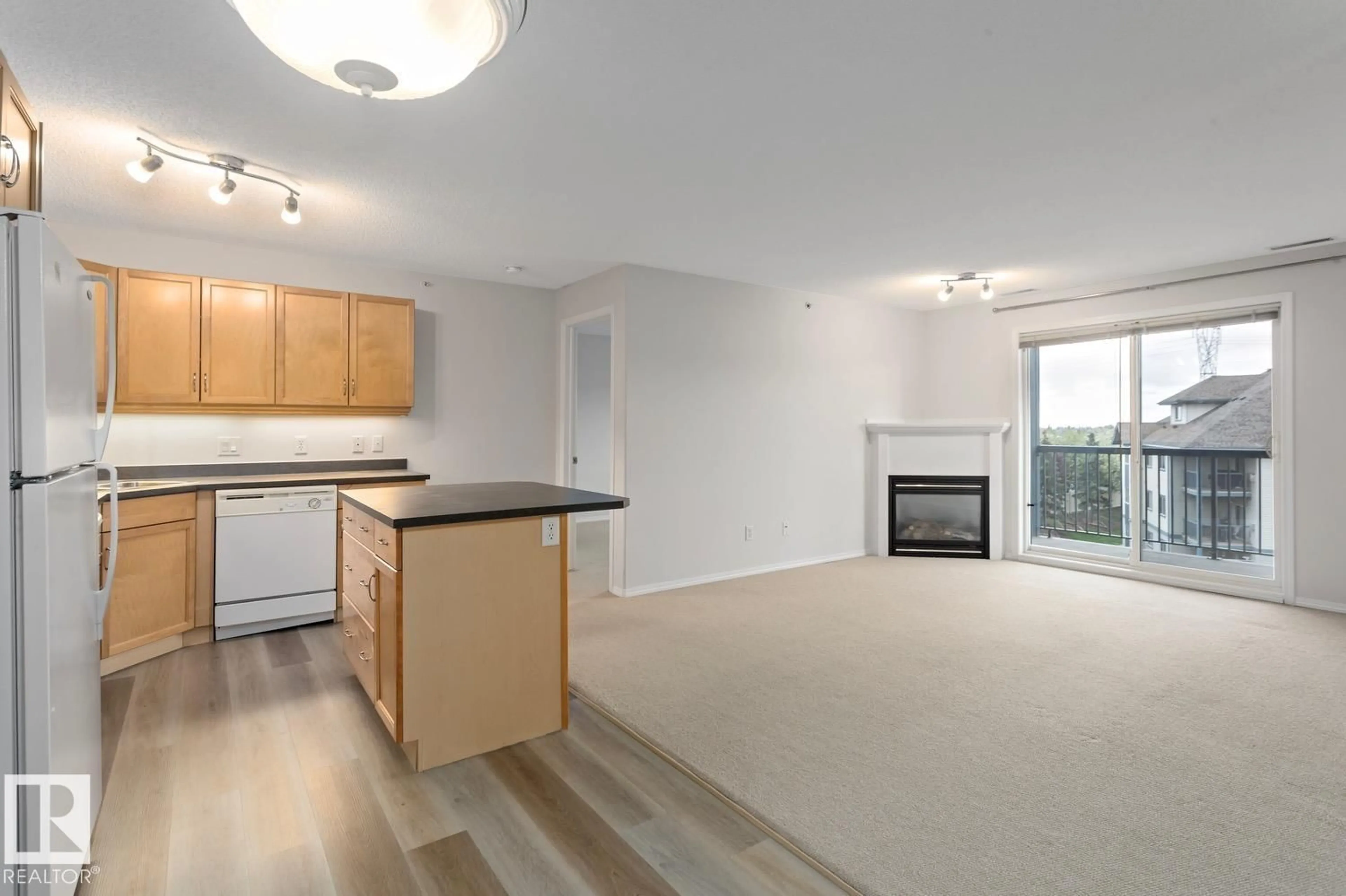 Unknown for 446 16311 95 ST NW, Edmonton Alberta T5Z3Y5