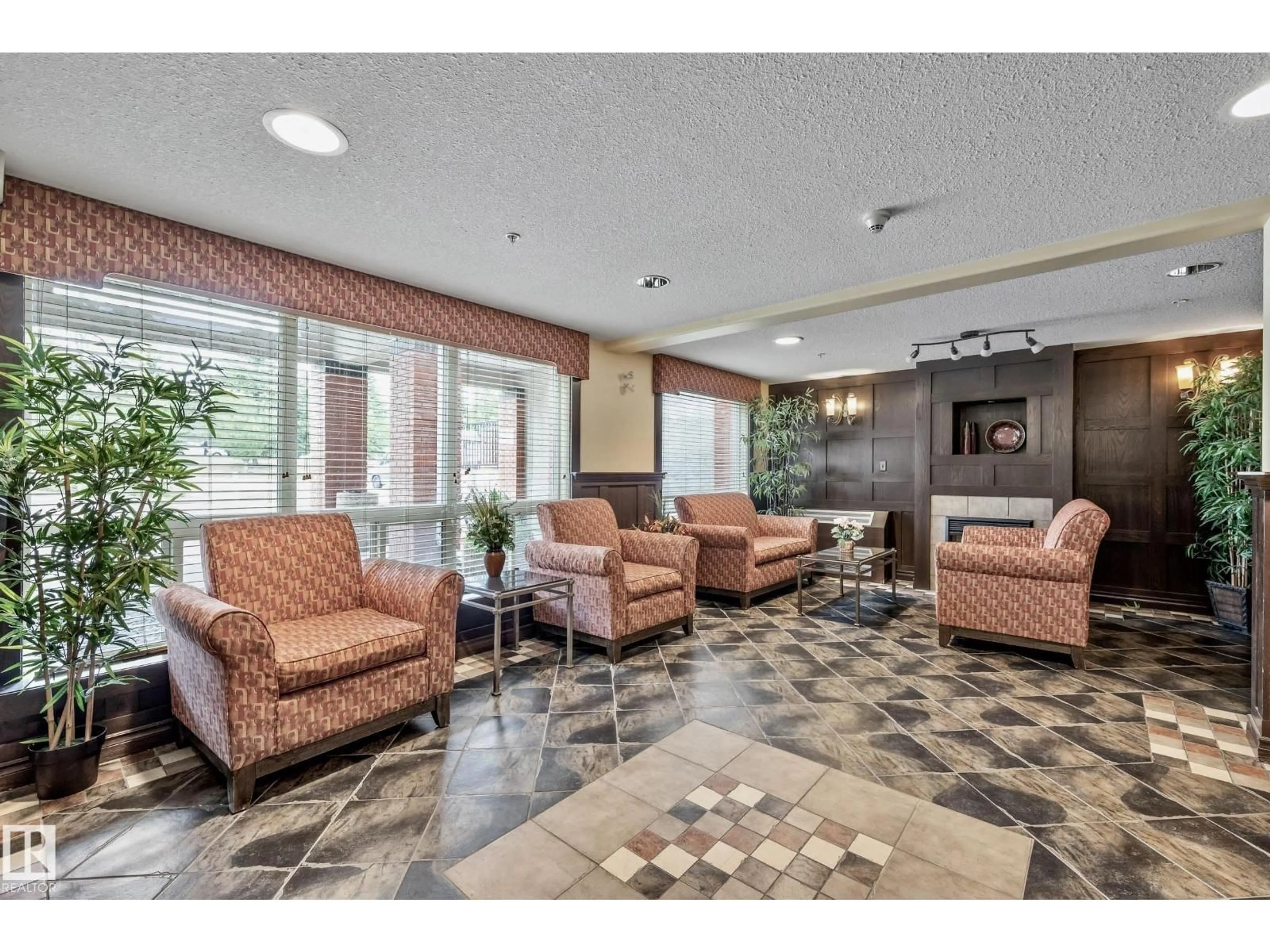 Lobby for #302 - 7510 89 ST, Edmonton Alberta T6C0X5