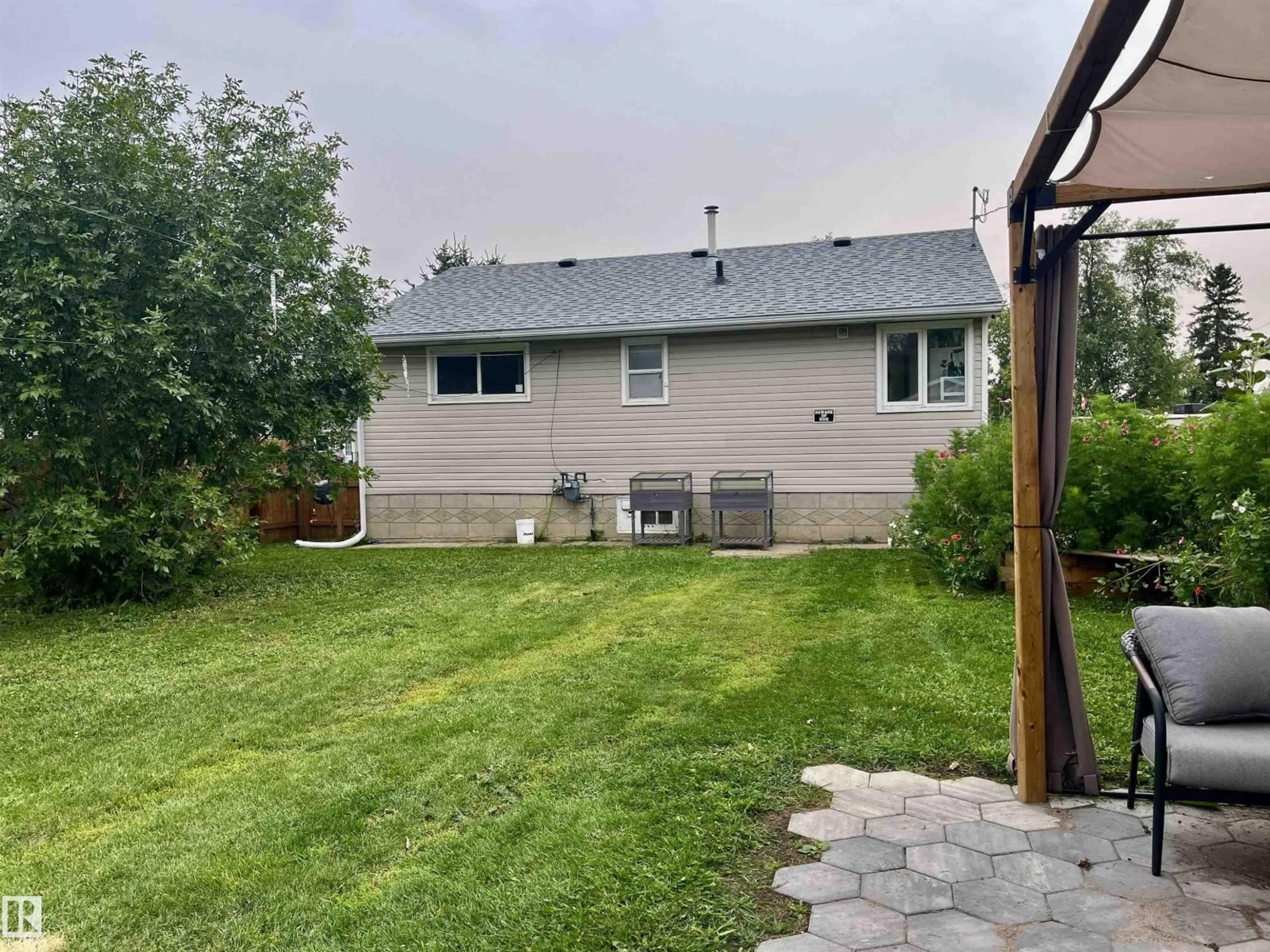 Unknown for 5622 49A ST, Vegreville Alberta T9C1K4