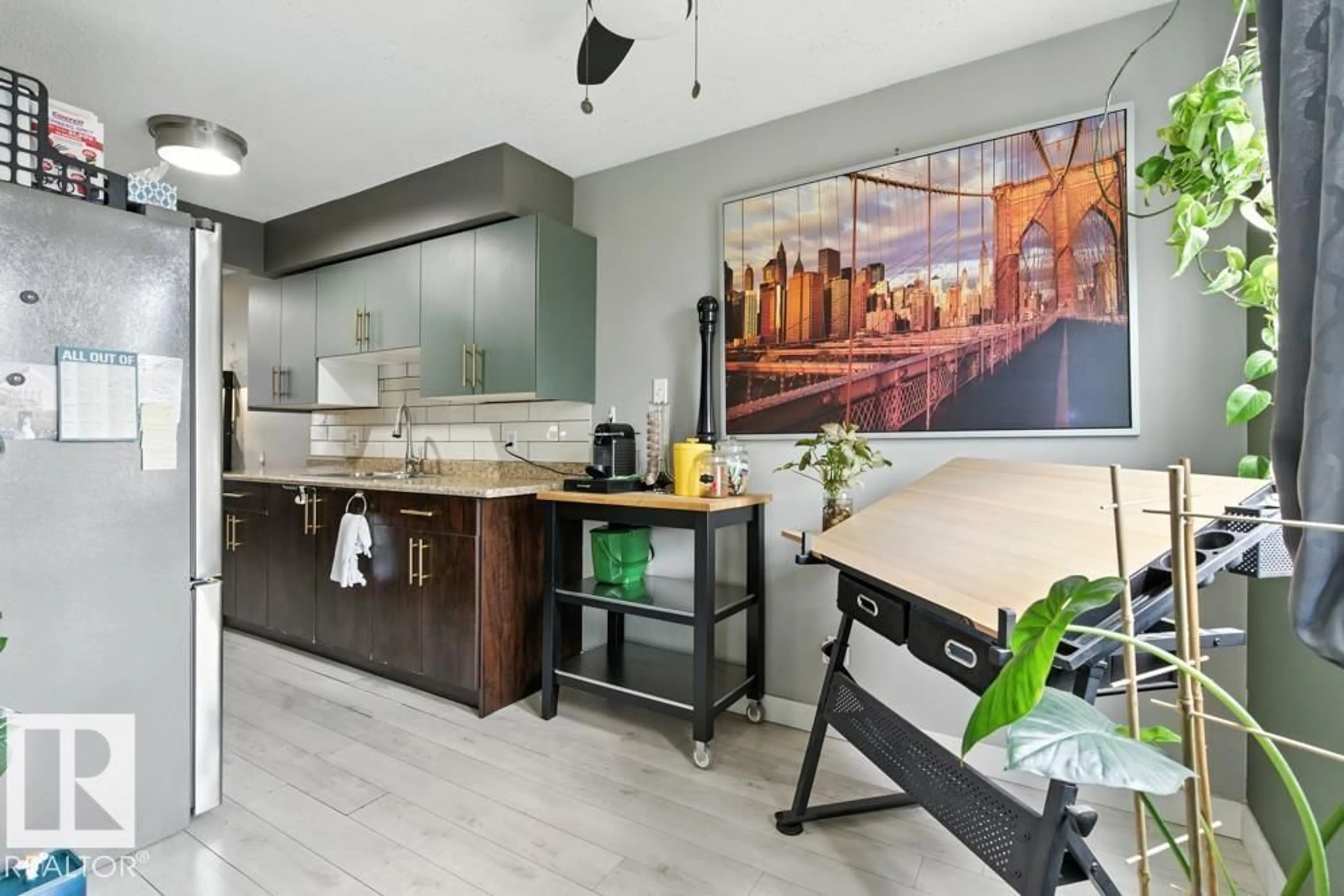 Open concept kitchen, ceramic/tile floor for 123 CORNELL CO, Edmonton Alberta T5C3C3