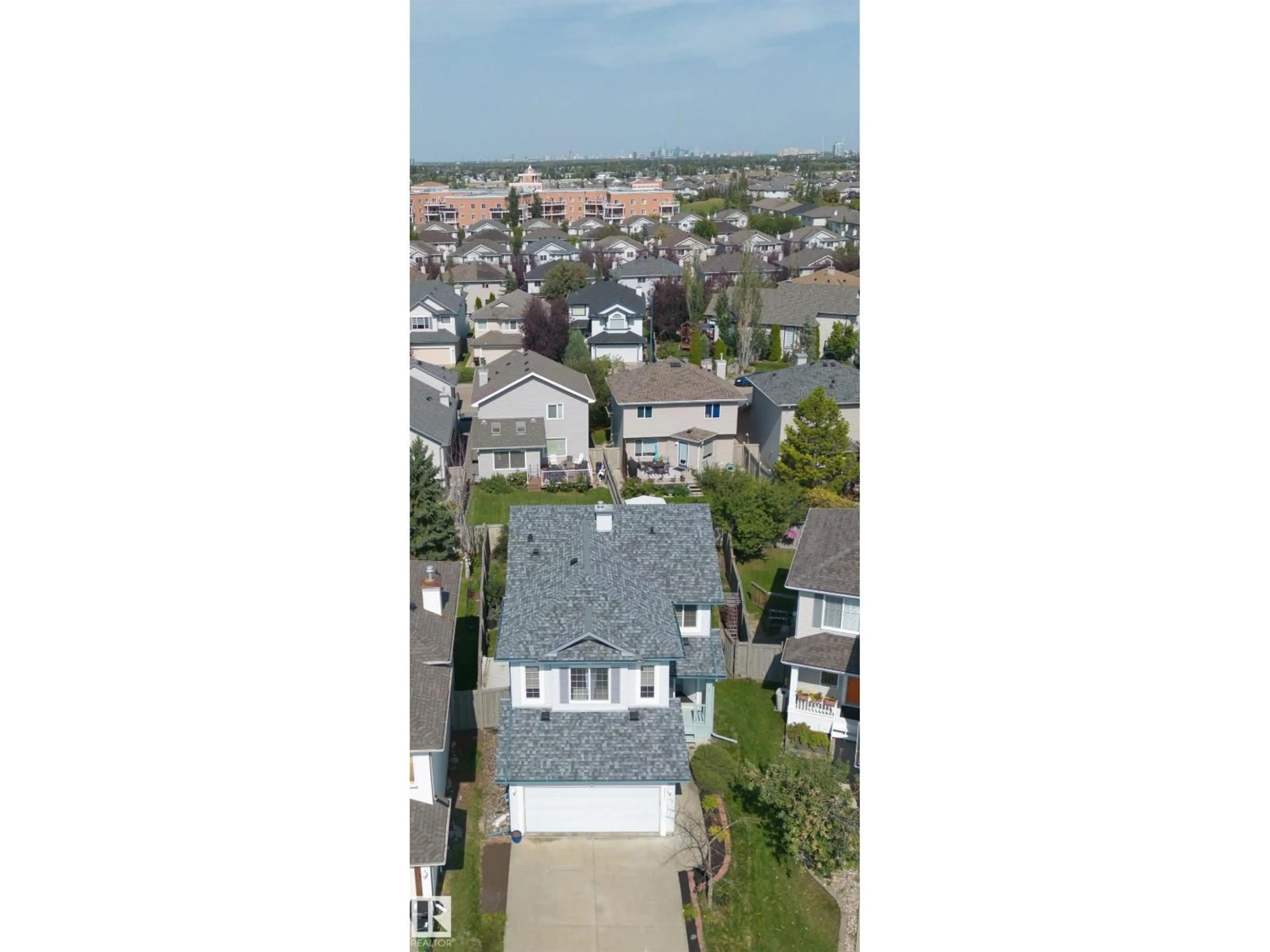 A pic from outside/outdoor area/front of a property/back of a property/a pic from drone, city buildings view from balcony for 3327 MCPHADDEN CL, Edmonton Alberta T6W1L2