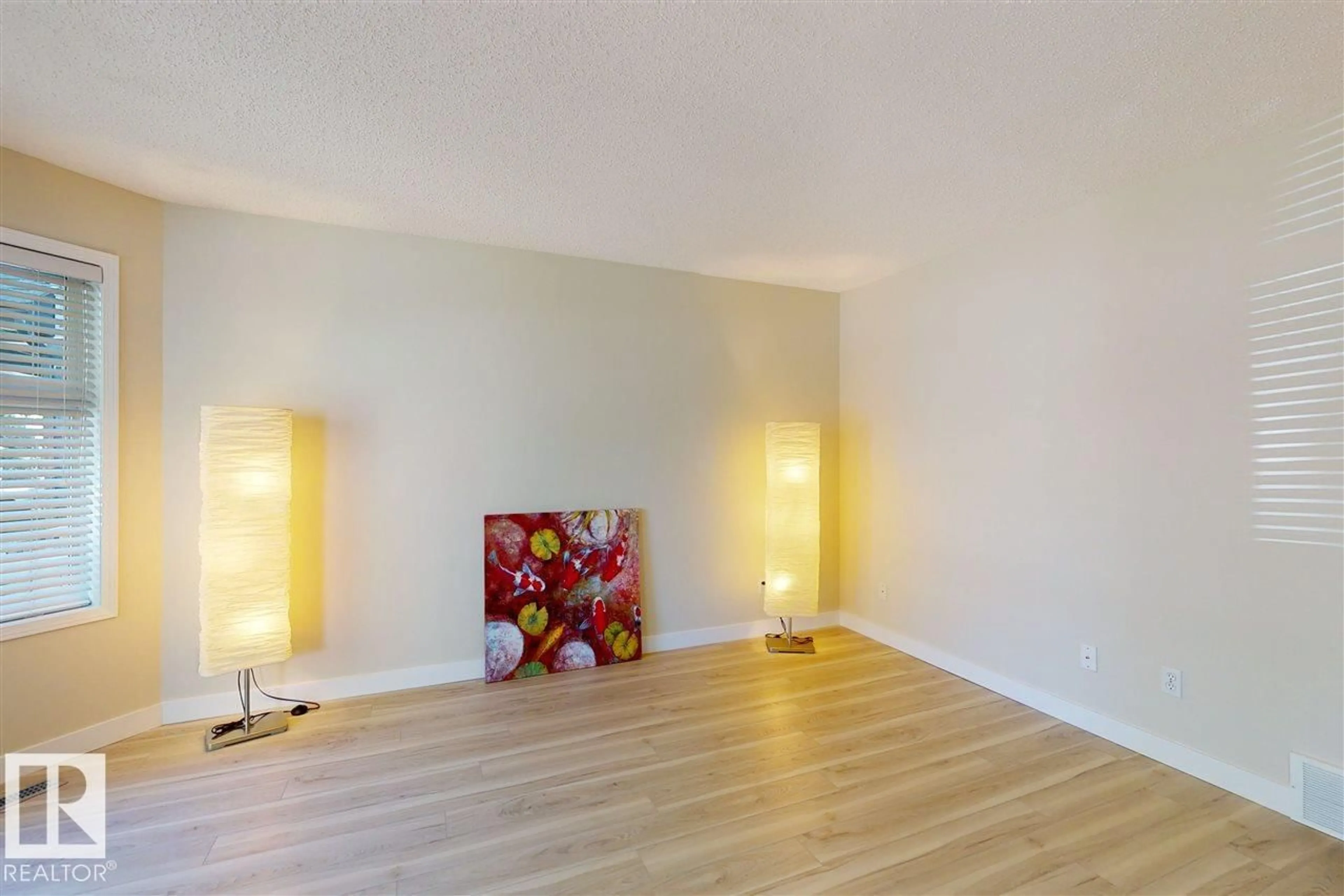 A pic of a room for 9607 73 AV, Edmonton Alberta T6E1B3