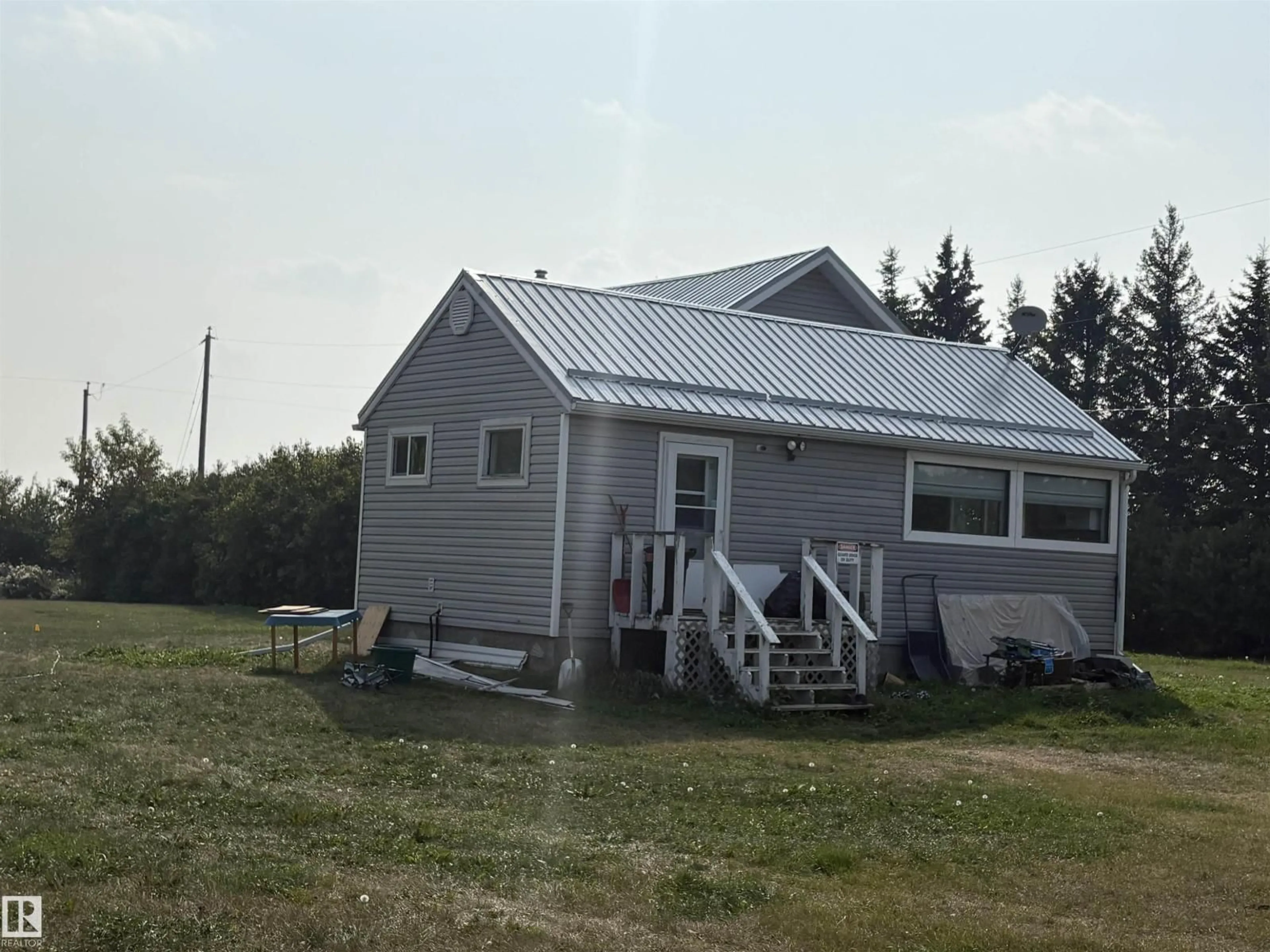 Home with vinyl exterior material, building for 10212 TWP RD 584, Rural St. Paul County Alberta T0A3A0