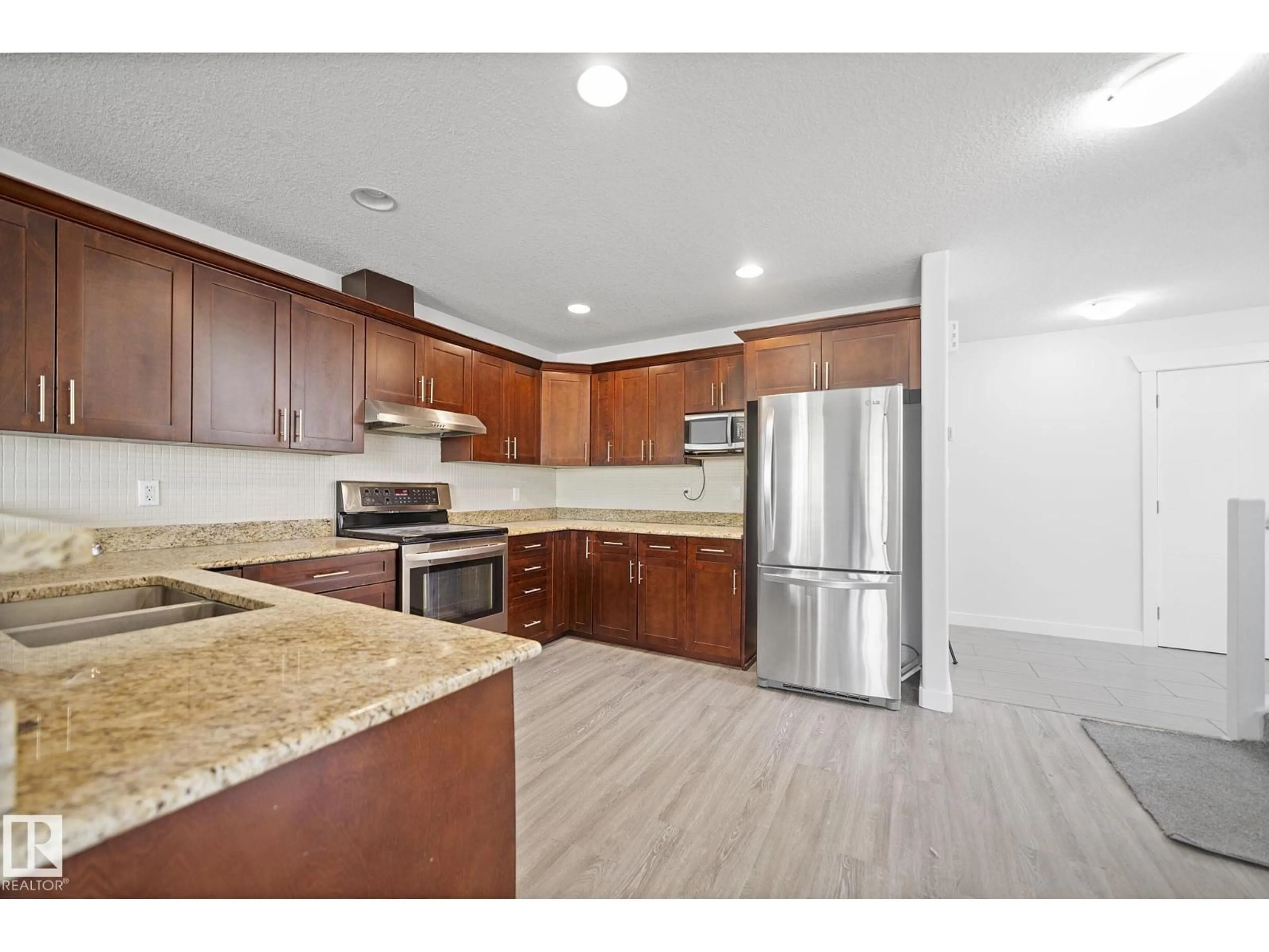 Unknown for 3210 67 ST, Beaumont Alberta T4X0W7