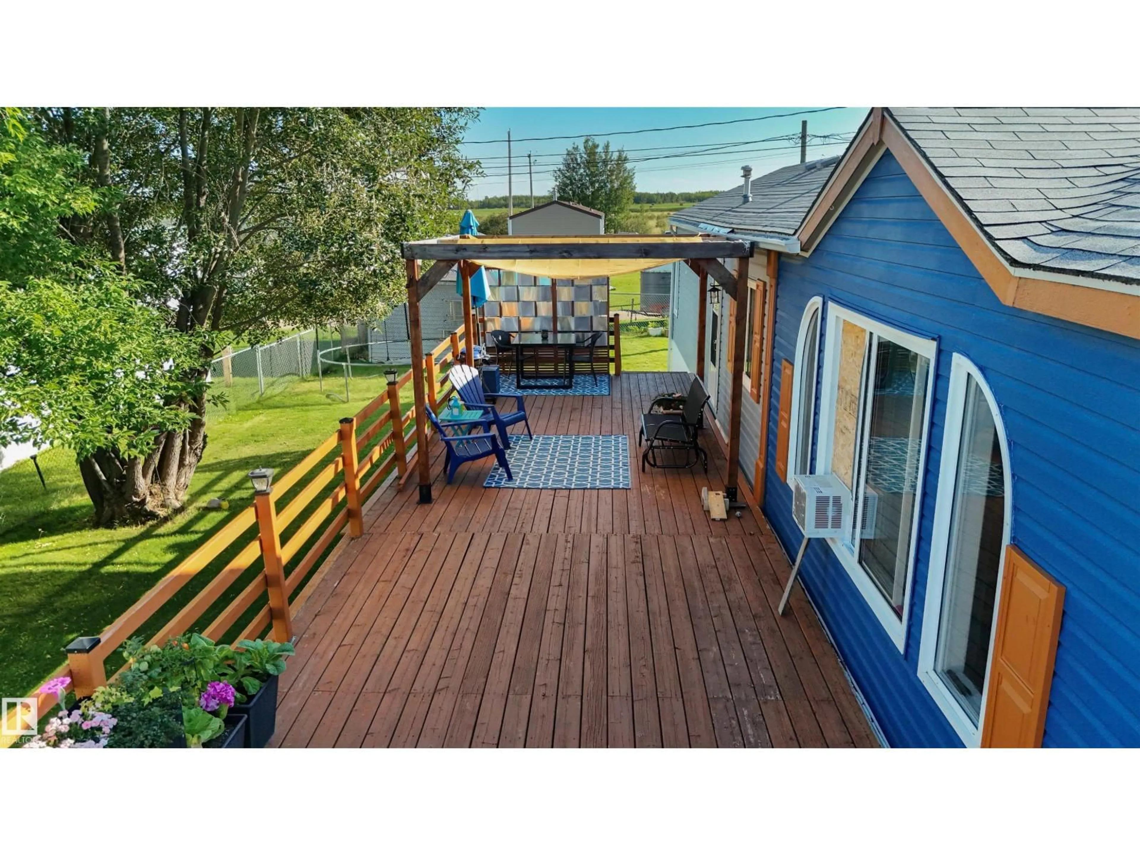 Patio, water/lake/river/ocean view for 245-49231 RGE RD 80, Rural Brazeau County Alberta T7A1L7