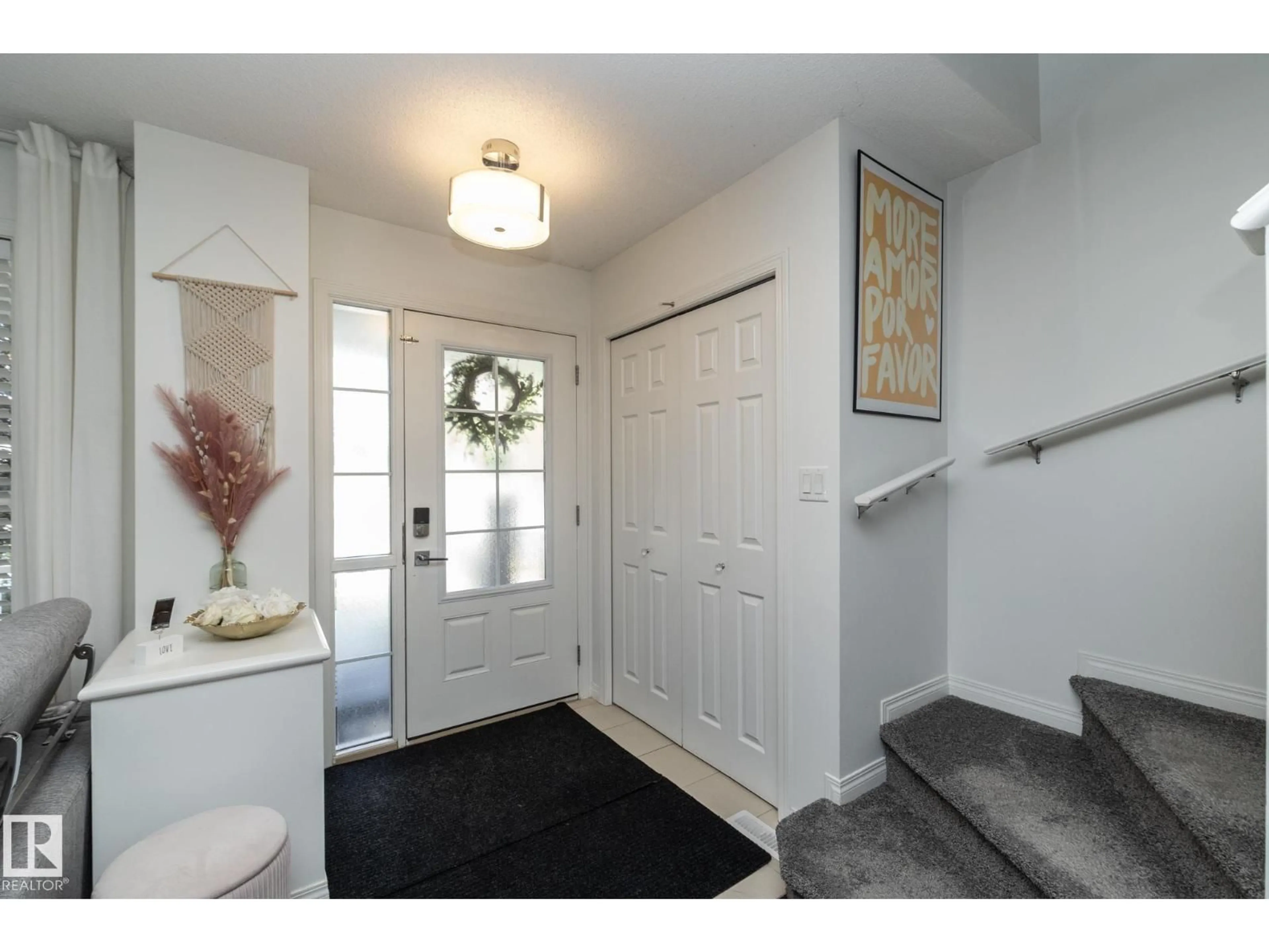 Indoor entryway for 7409 22 AVE, Edmonton Alberta T6X0V6