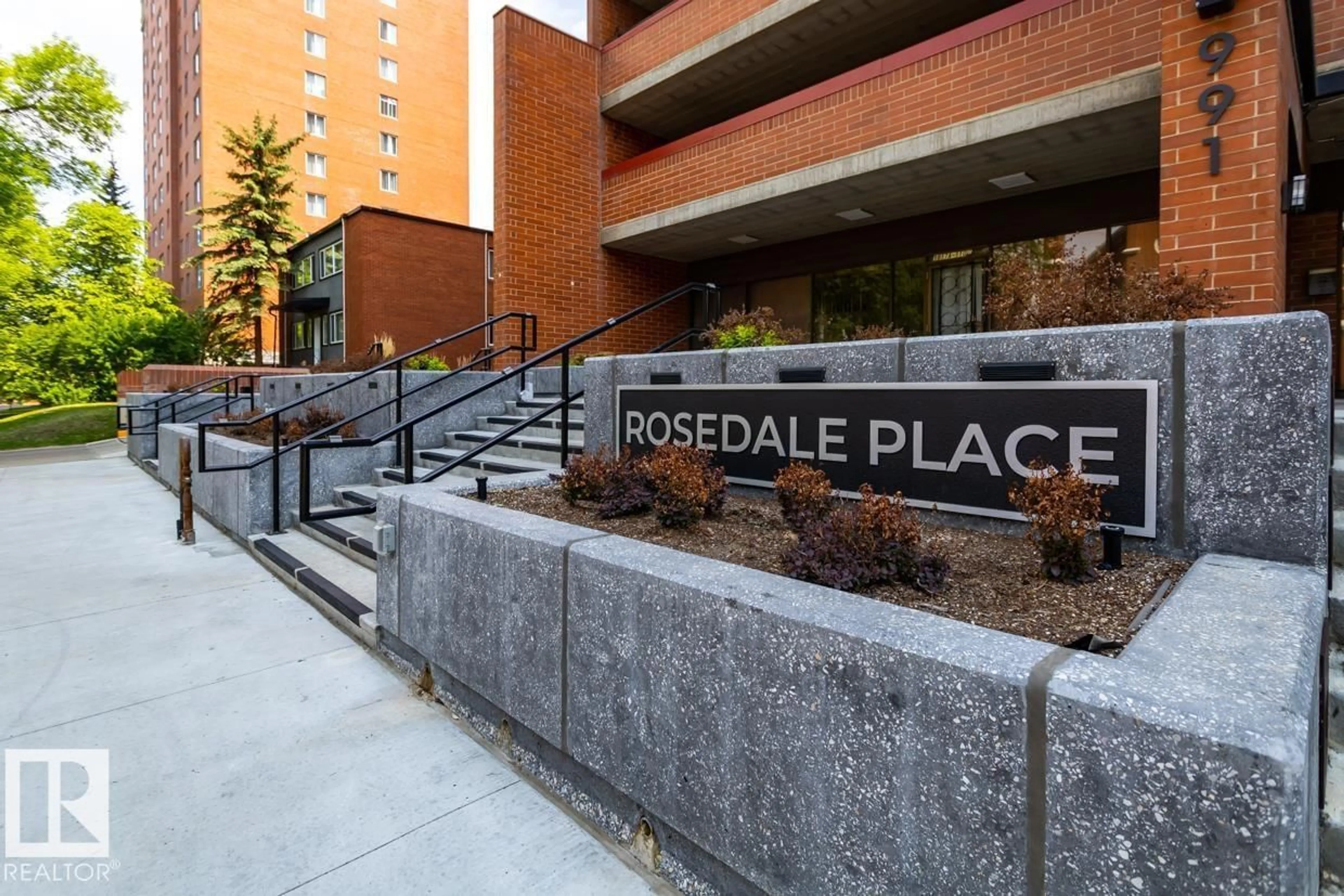 Lobby for 607 9917 110 ST NW, Edmonton Alberta T5K2N4