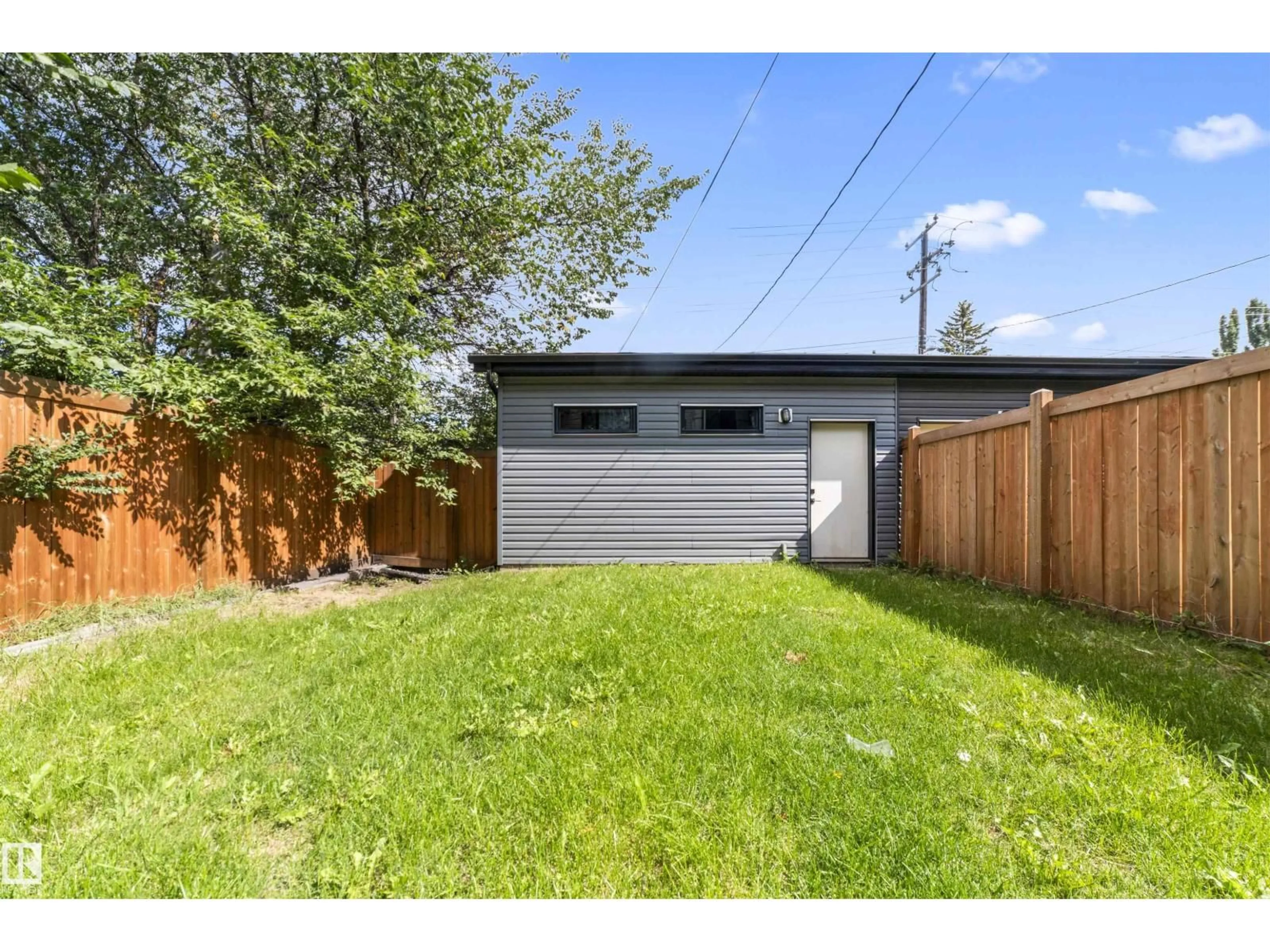 Shed for NW - 10537 136 ST, Edmonton Alberta T5N2G1