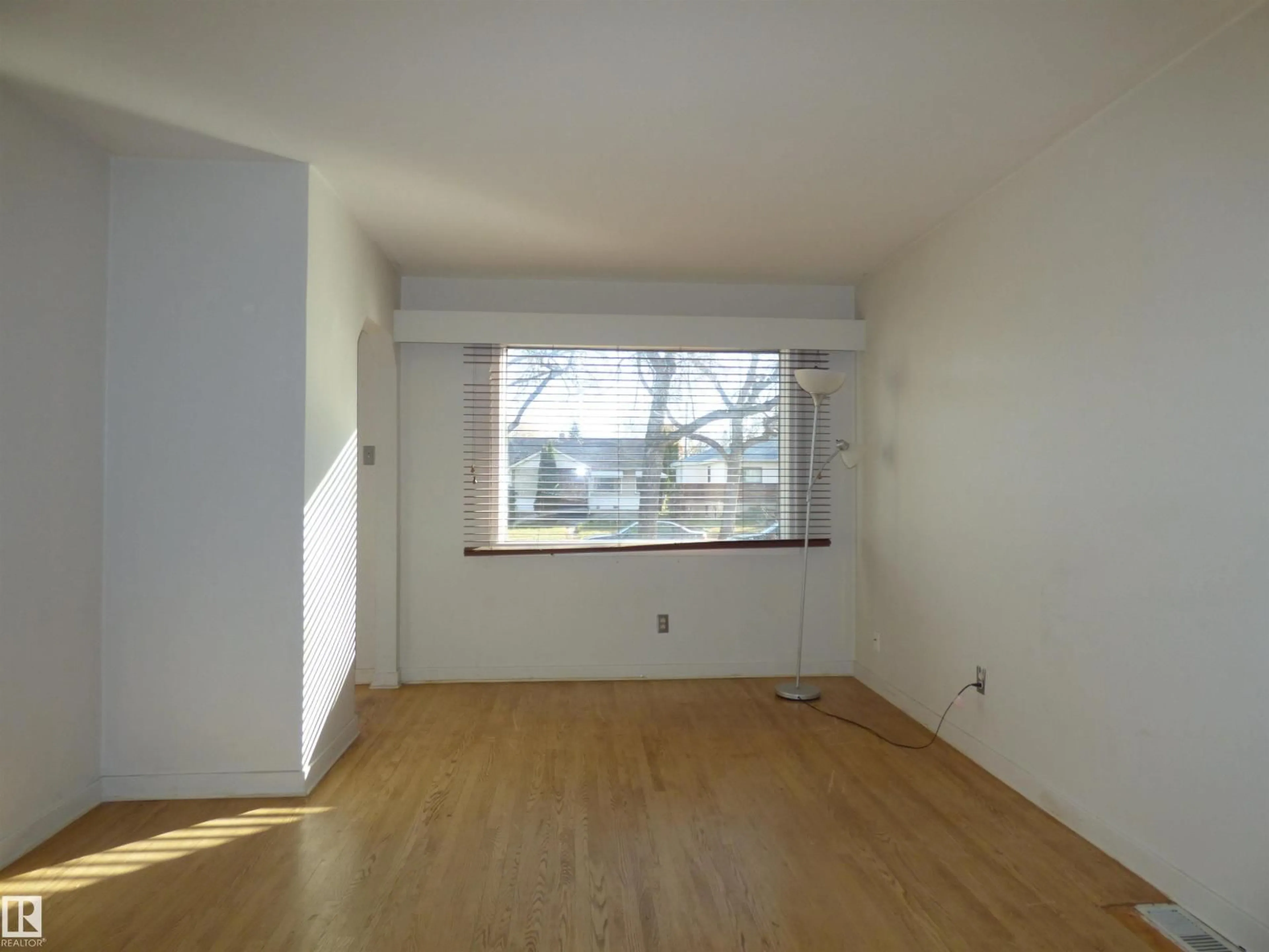 A pic of a room for NW - 11206 104 ST, Edmonton Alberta T5G2K5