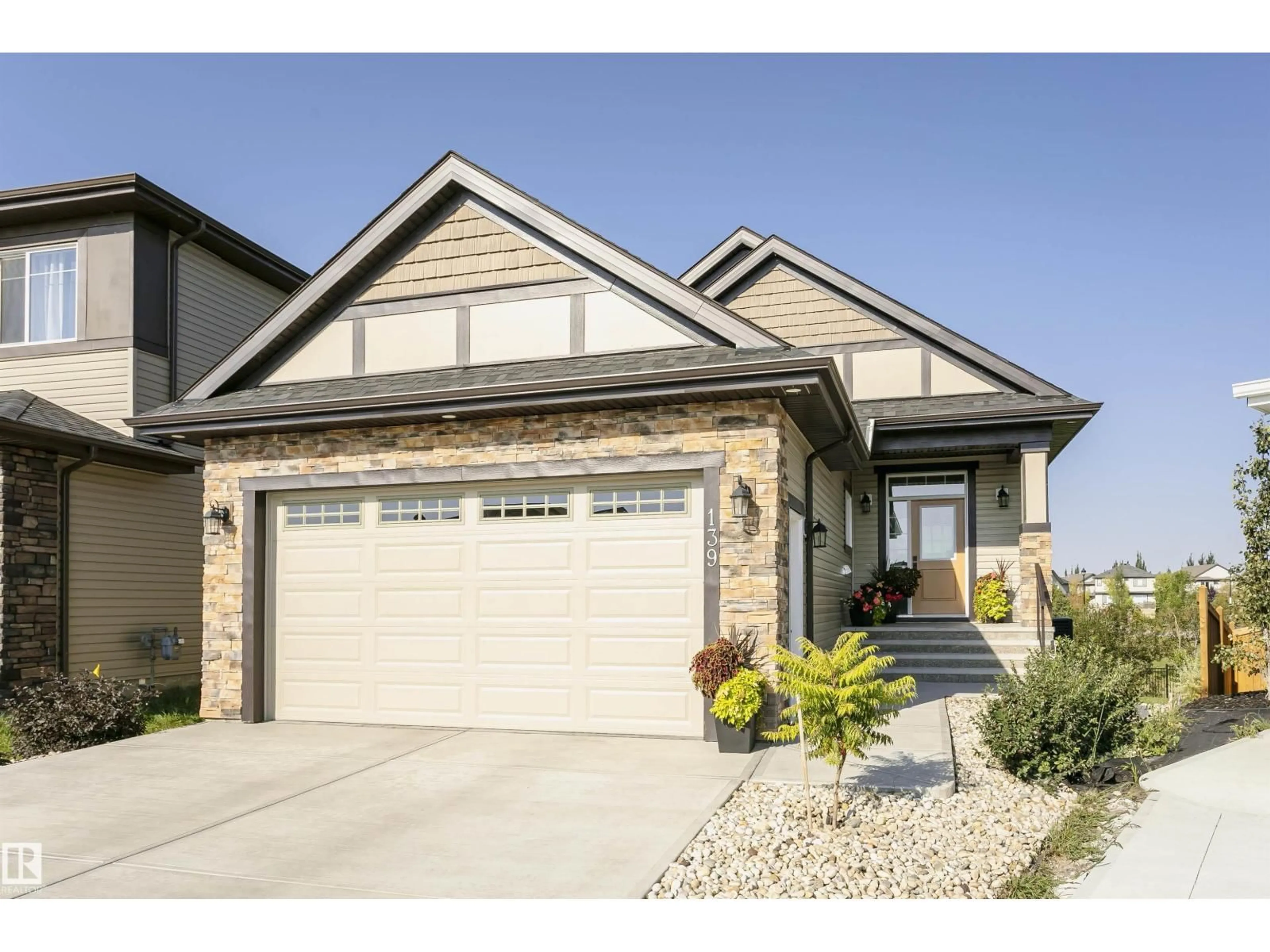 Home with vinyl exterior material, street for 139 KIDD CR, Leduc Alberta T9E1N6