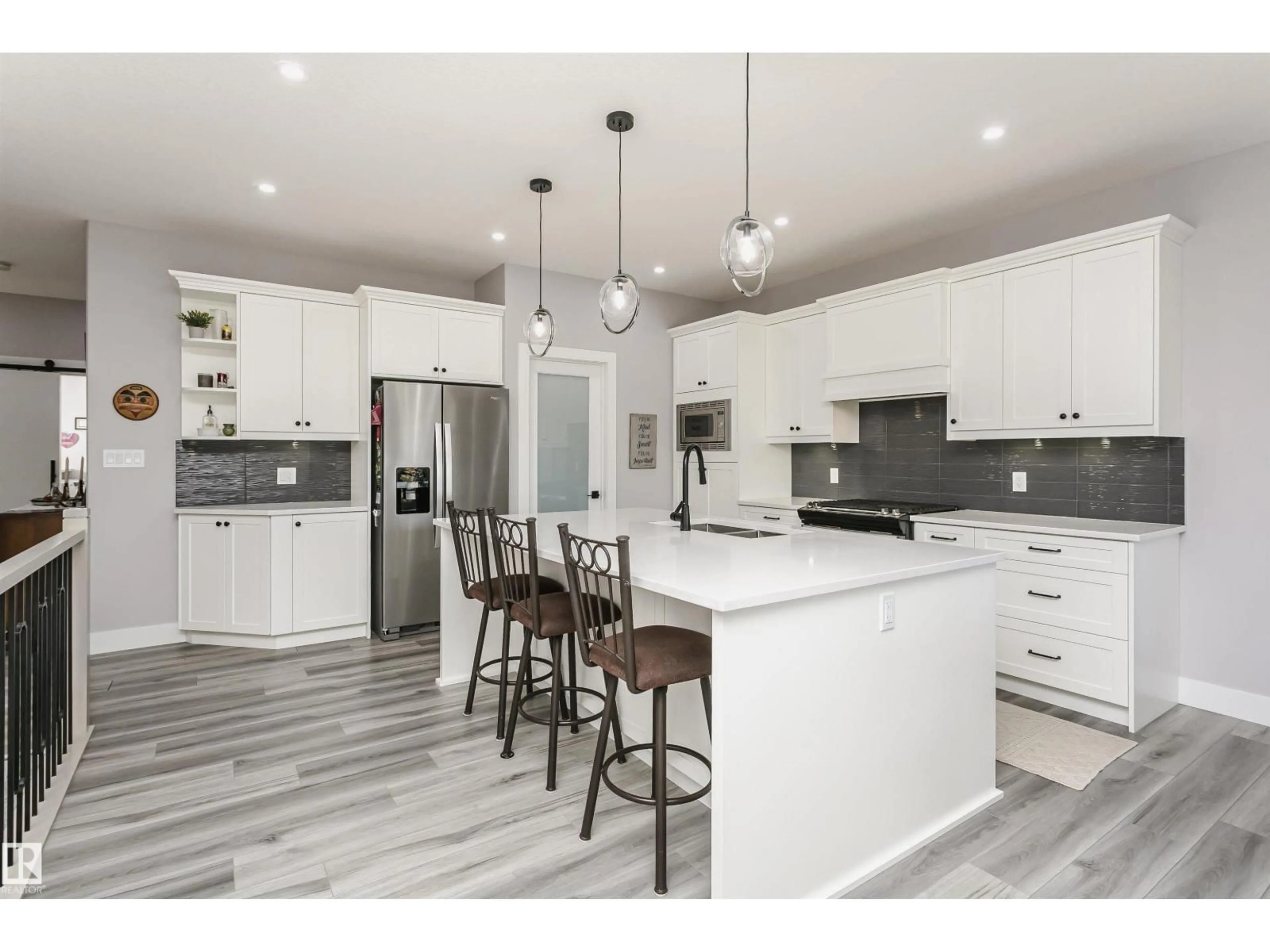 Open concept kitchen, unknown for 139 KIDD CR, Leduc Alberta T9E1N6