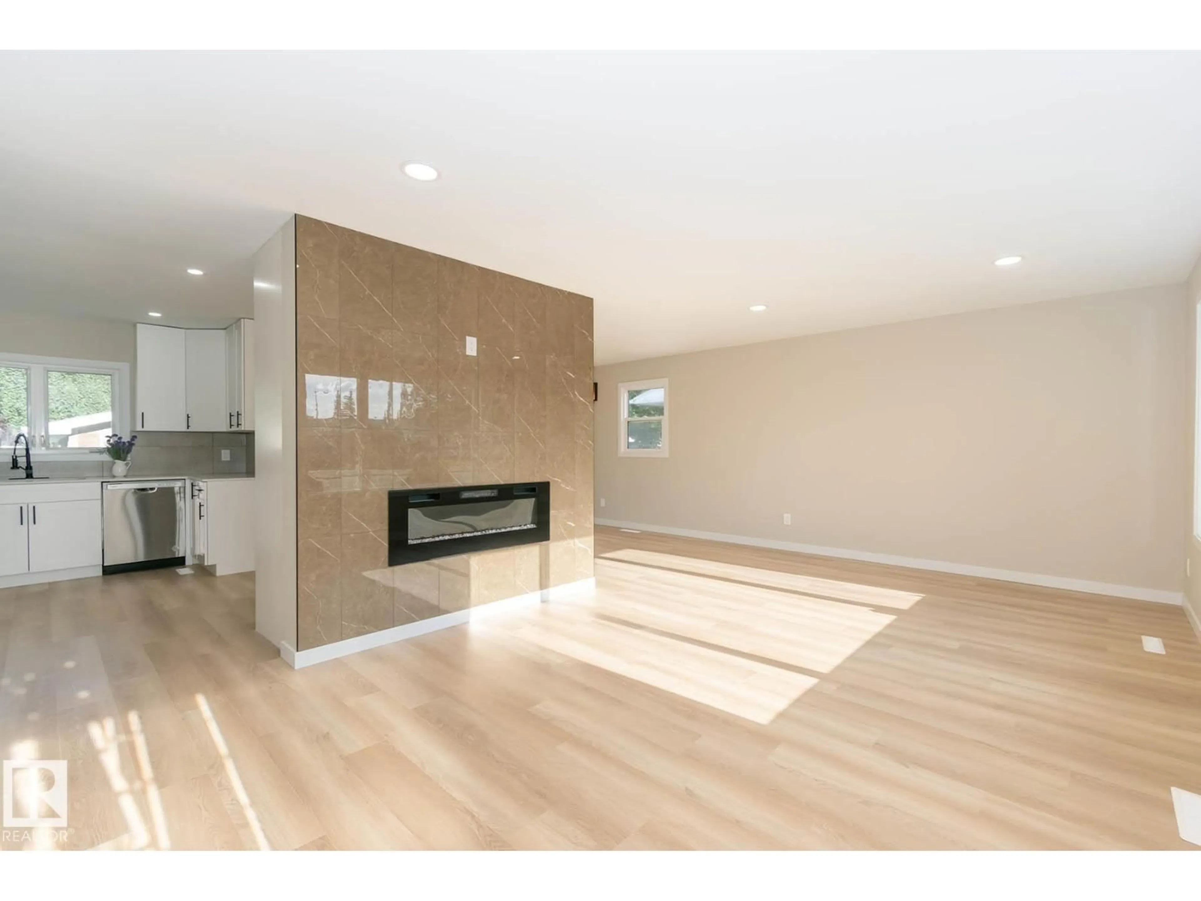 Unknown for 7923 159 ST, Edmonton Alberta T5R2E2
