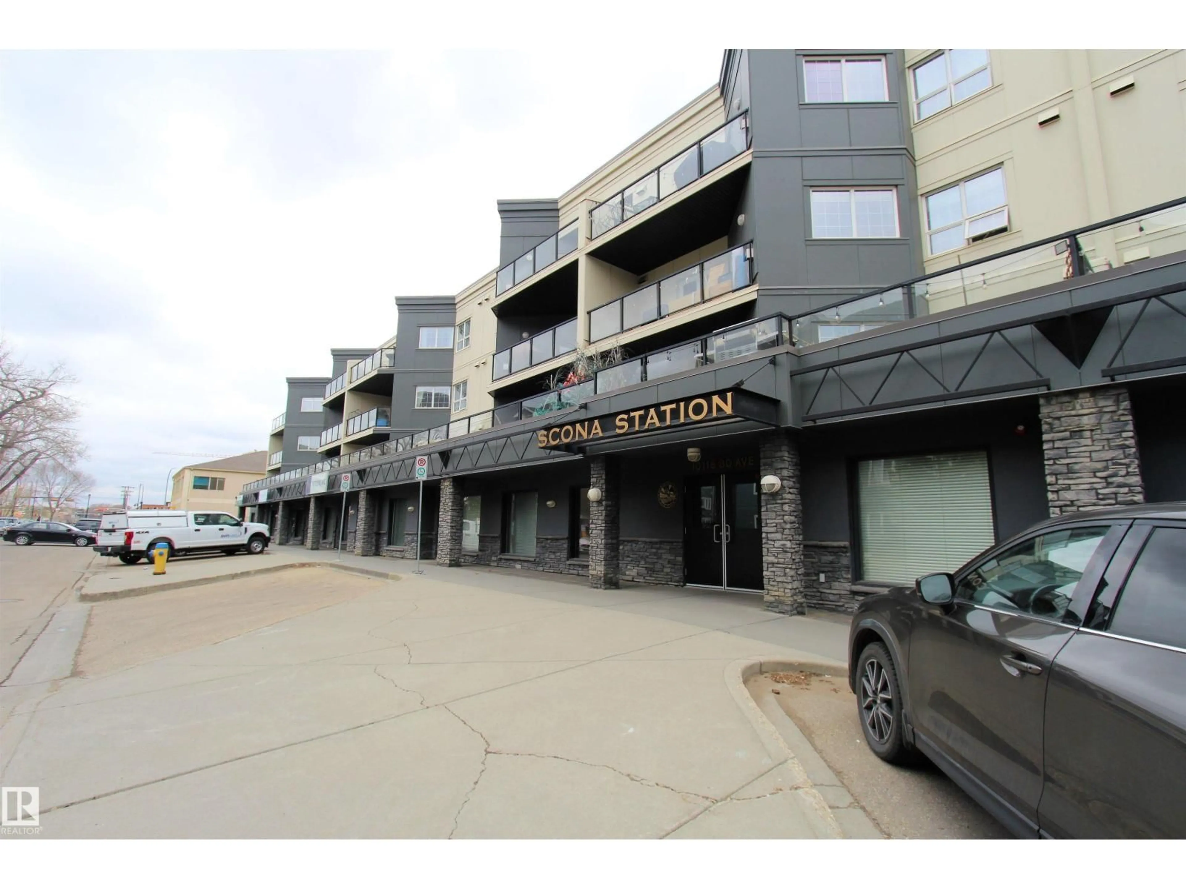 Unknown for 311 - 10116 80 AV, Edmonton Alberta T6E6V7
