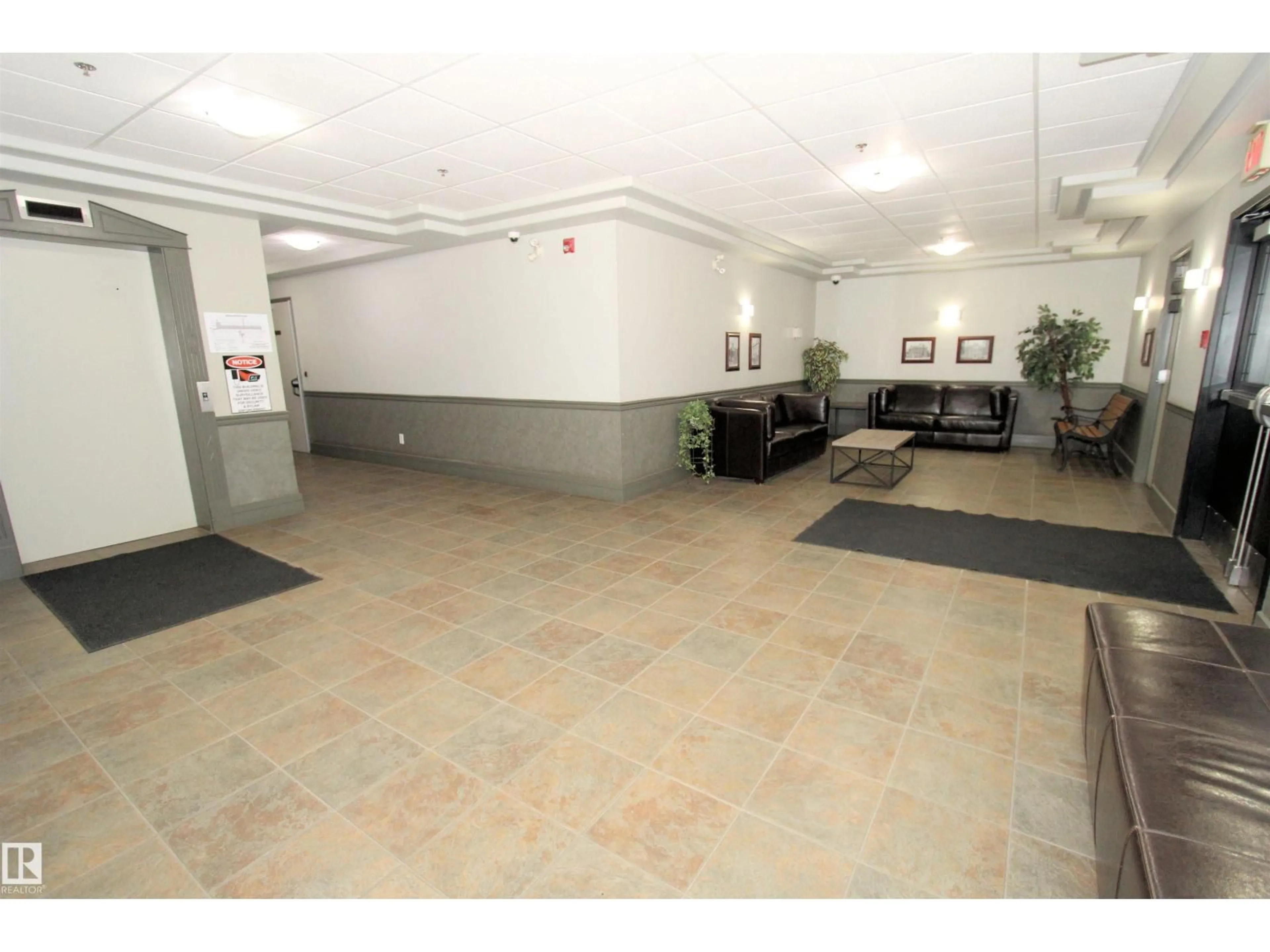 Lobby for 311 - 10116 80 AV, Edmonton Alberta T6E6V7