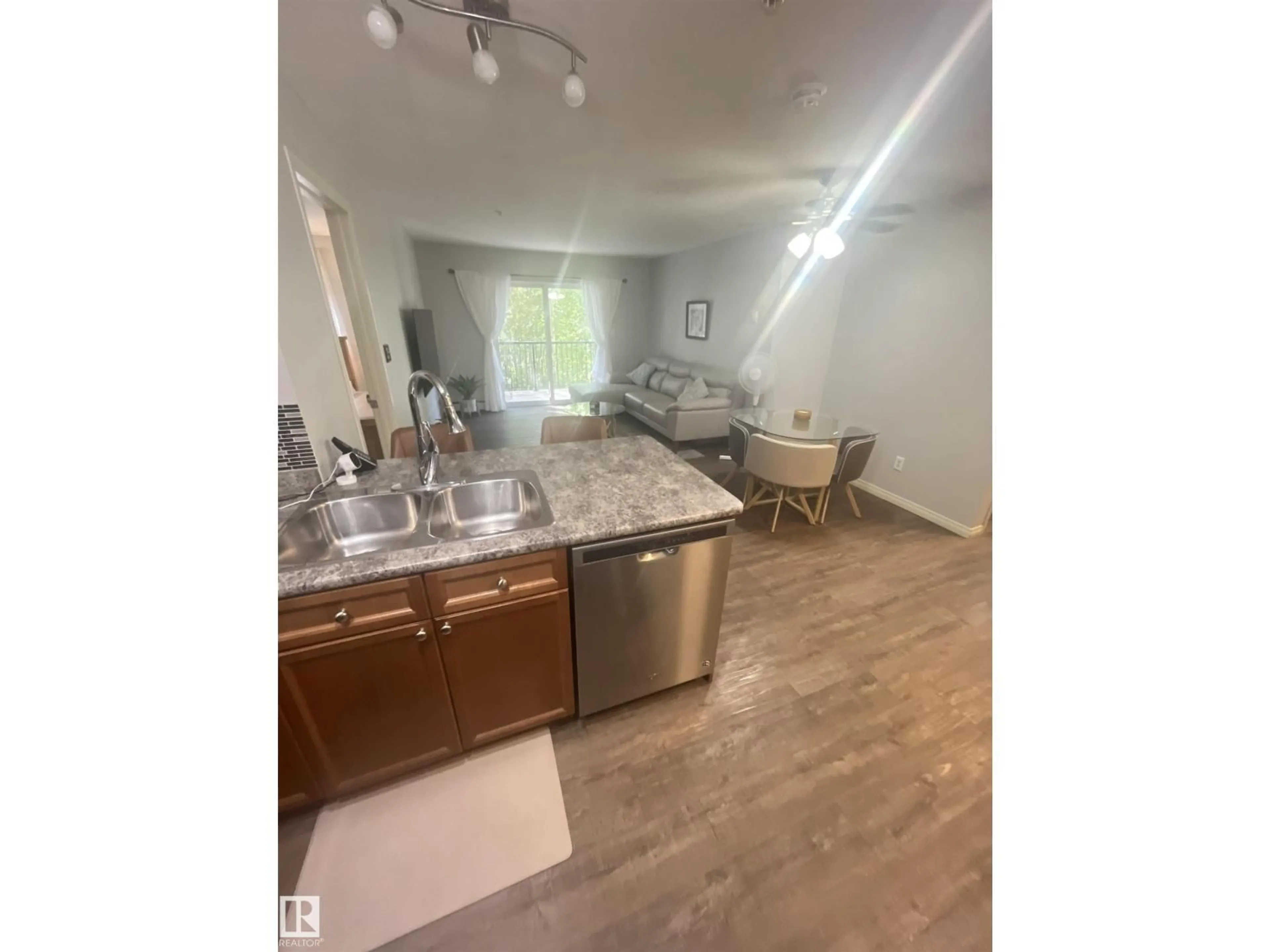 Unknown for #204 - 4903 47 AV, Stony Plain Alberta T7Z0C6