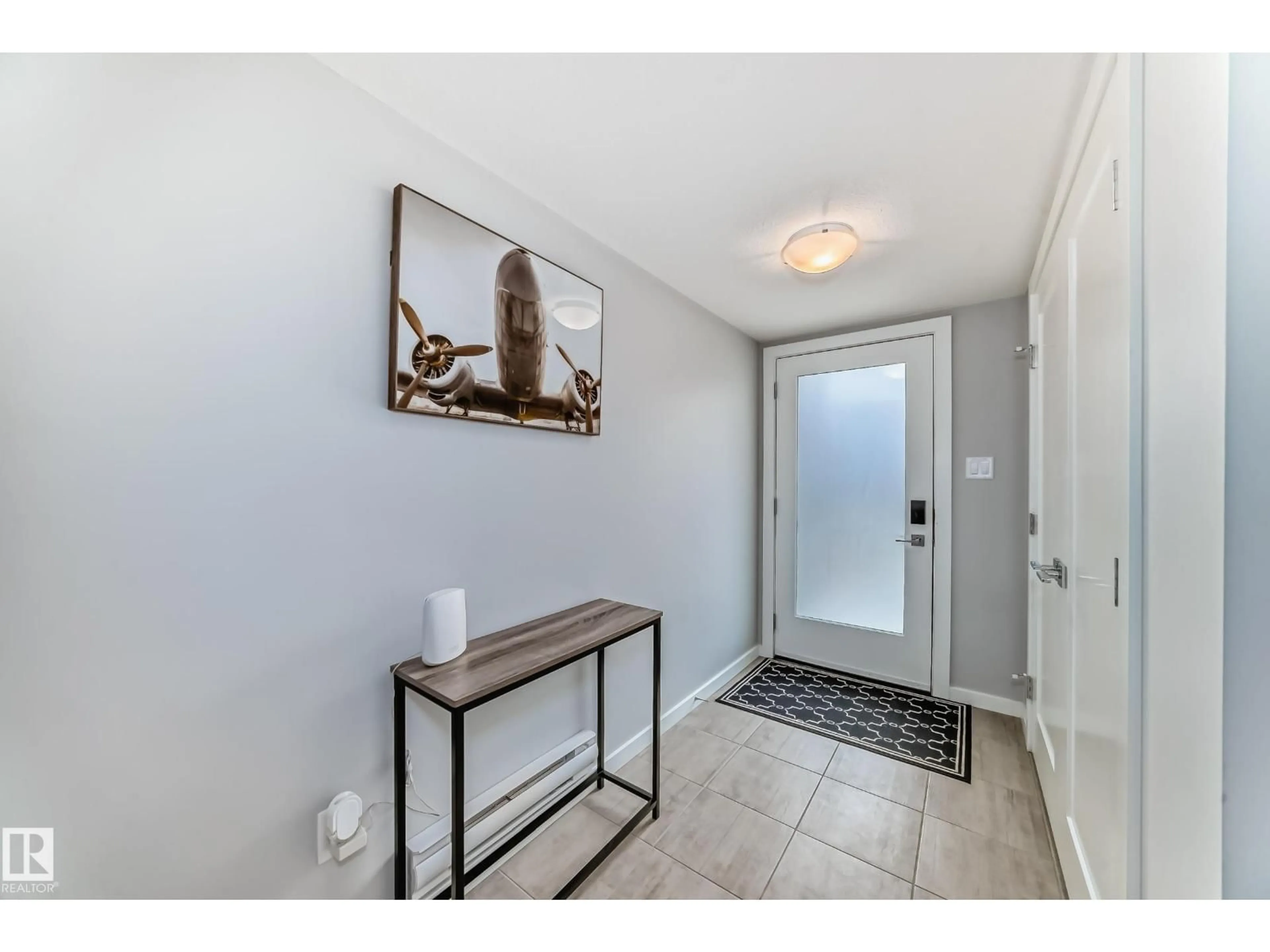 Indoor entryway for SW - 1746 KEENE CR, Edmonton Alberta T6W3W2