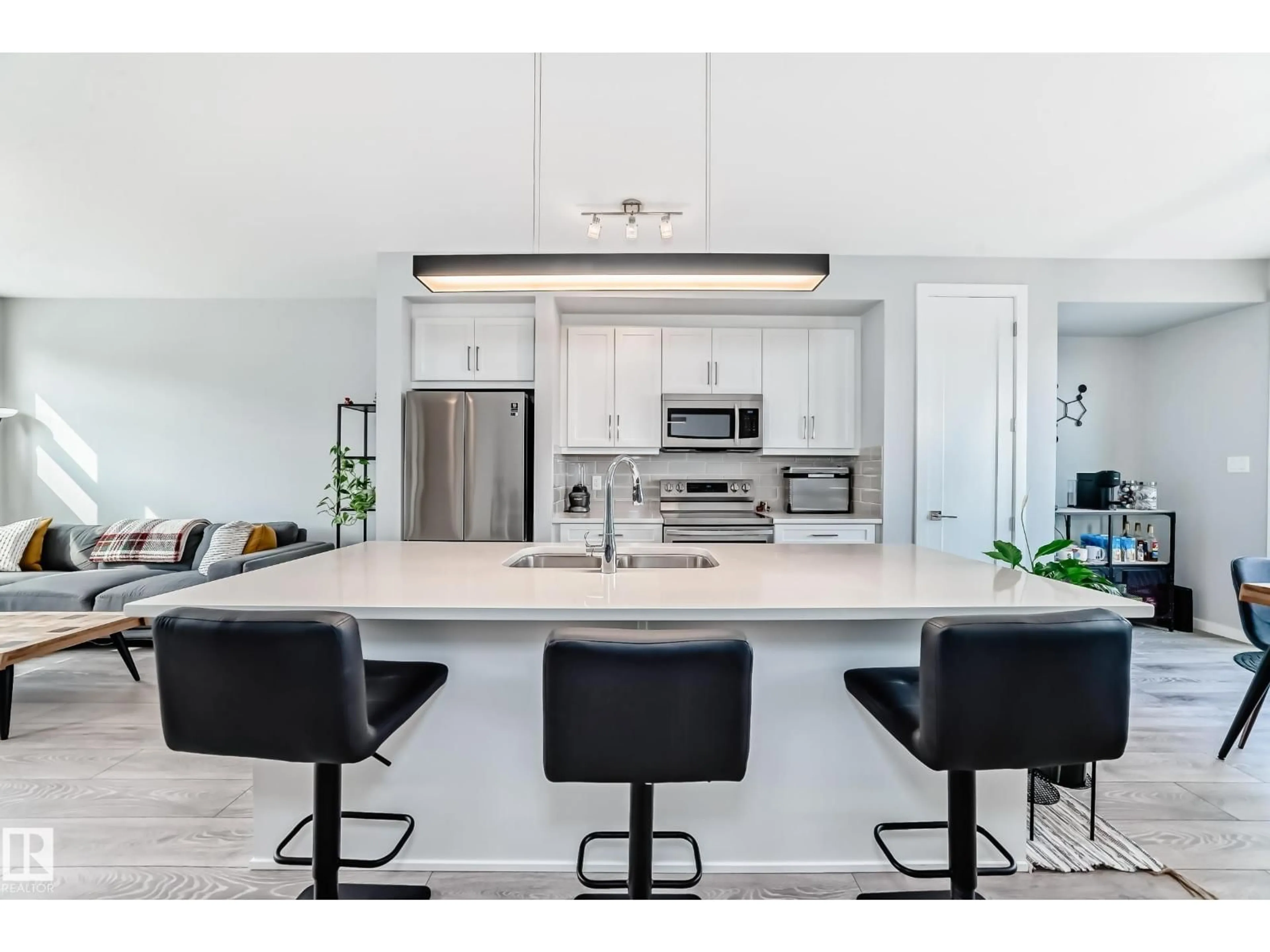 Open concept kitchen, ceramic/tile floor for SW - 1746 KEENE CR, Edmonton Alberta T6W3W2