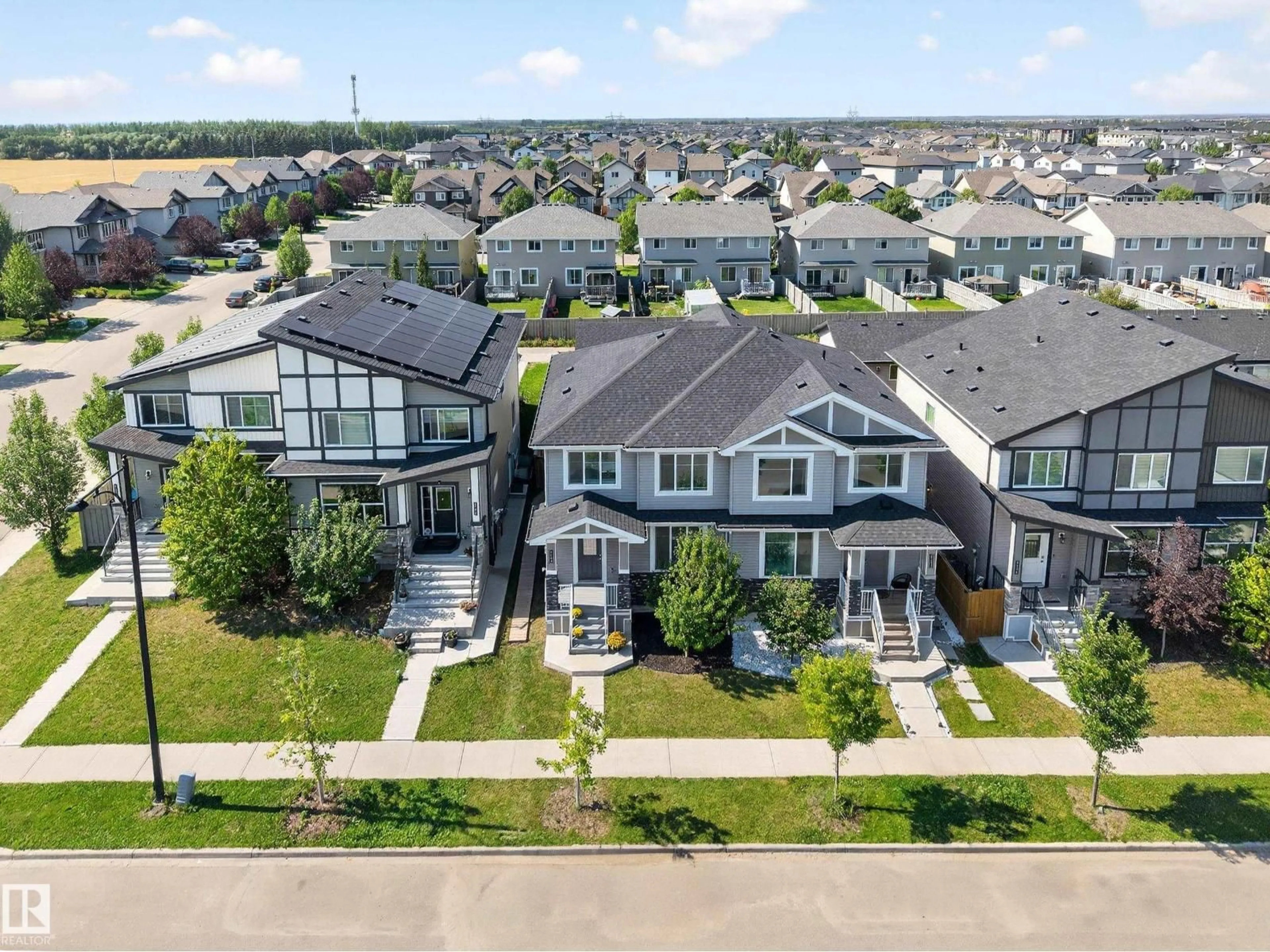 A pic from outside/outdoor area/front of a property/back of a property/a pic from drone, street for 6544 CHAPPELLE VS, Edmonton Alberta T6W4A3
