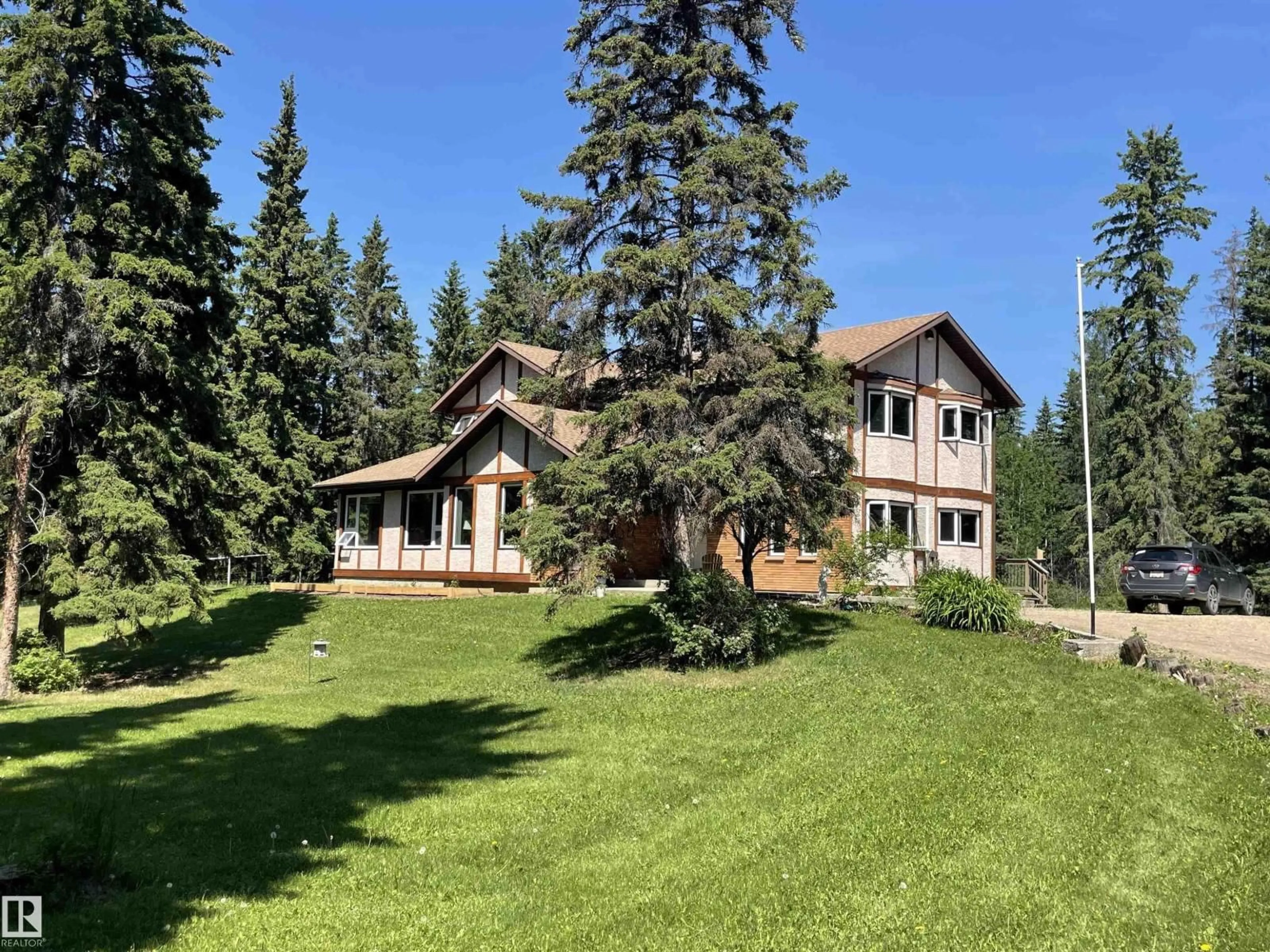 A pic from outside/outdoor area/front of a property/back of a property/a pic from drone, unknown for 6204 HWY 39, Rural Brazeau County Alberta T7A1R3