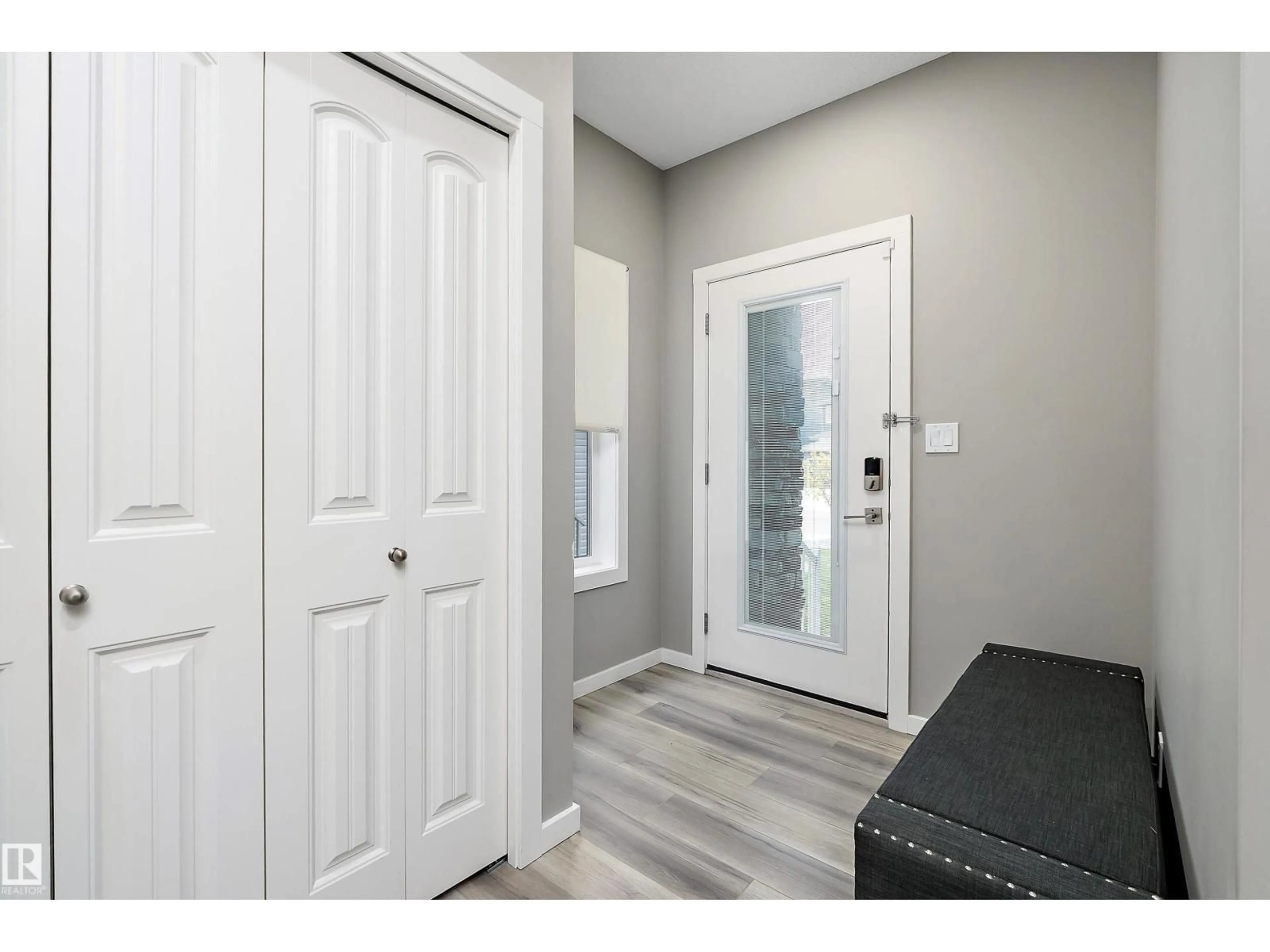 Indoor entryway for 42 PROSPECT PL, Spruce Grove Alberta T7X2W4