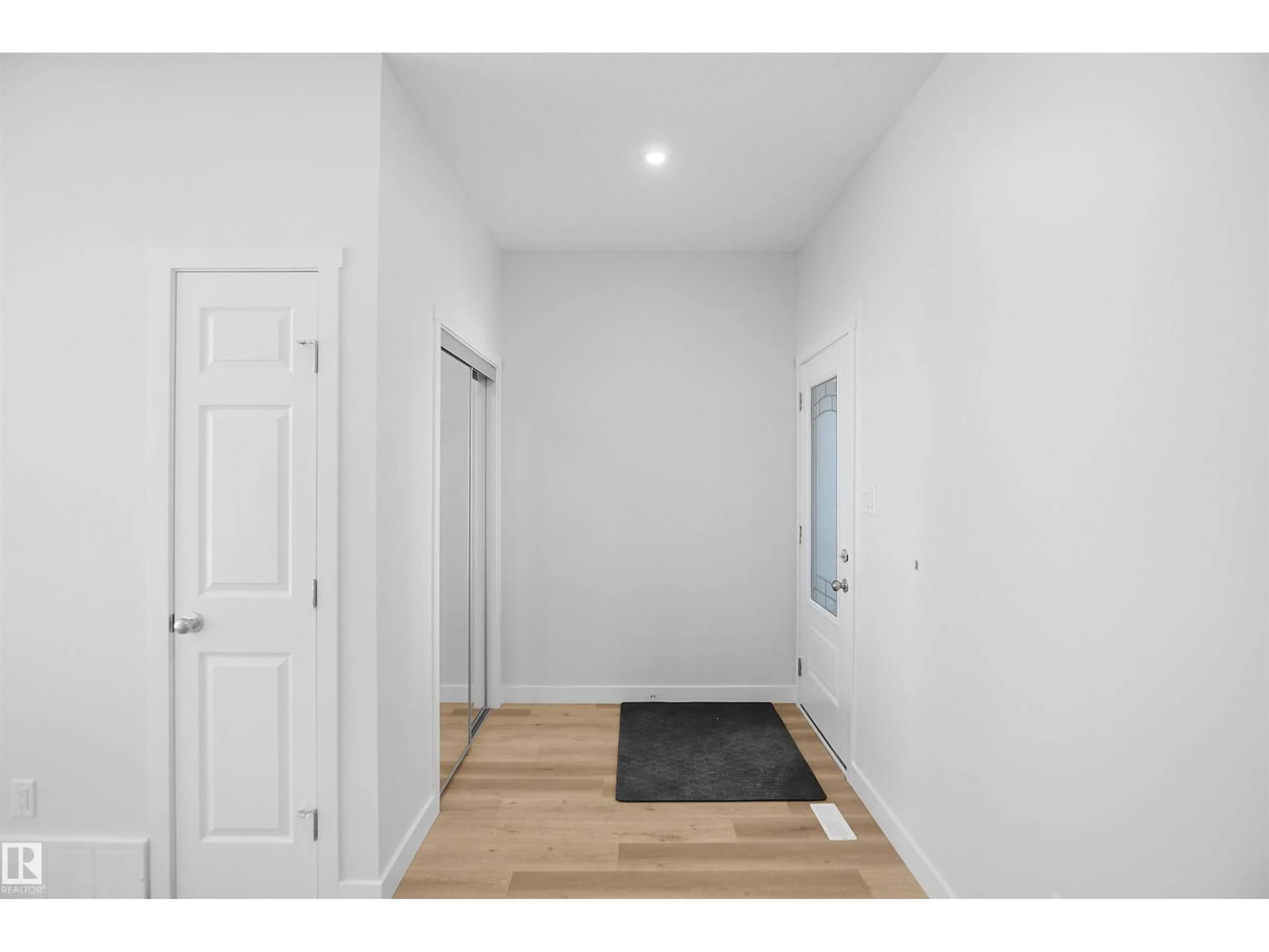 Indoor entryway for NW - 2124 210 ST, Edmonton Alberta T6M1P7