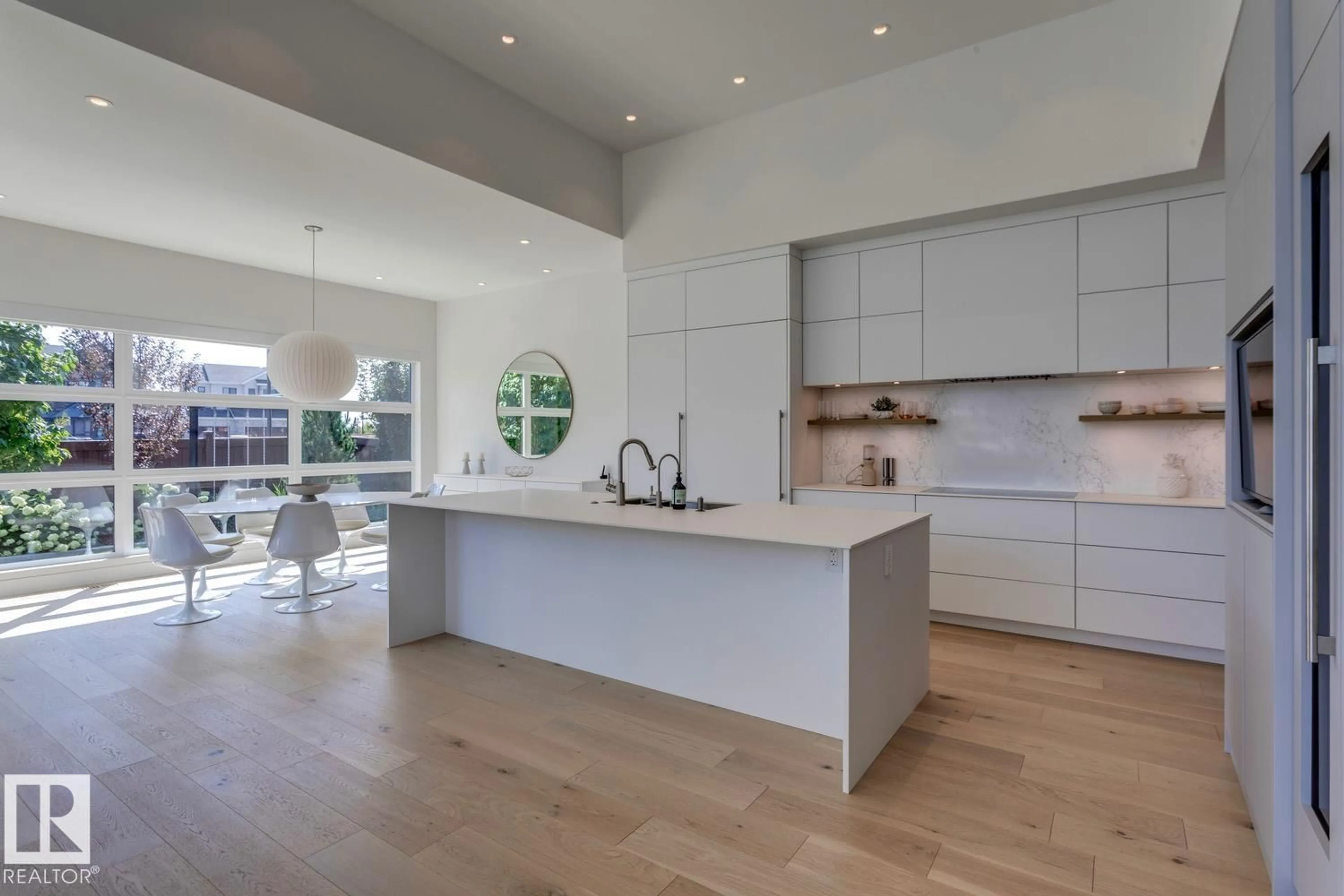 Open concept kitchen, ceramic/tile floor for 682 HOWATT DR, Edmonton Alberta T6W3K3