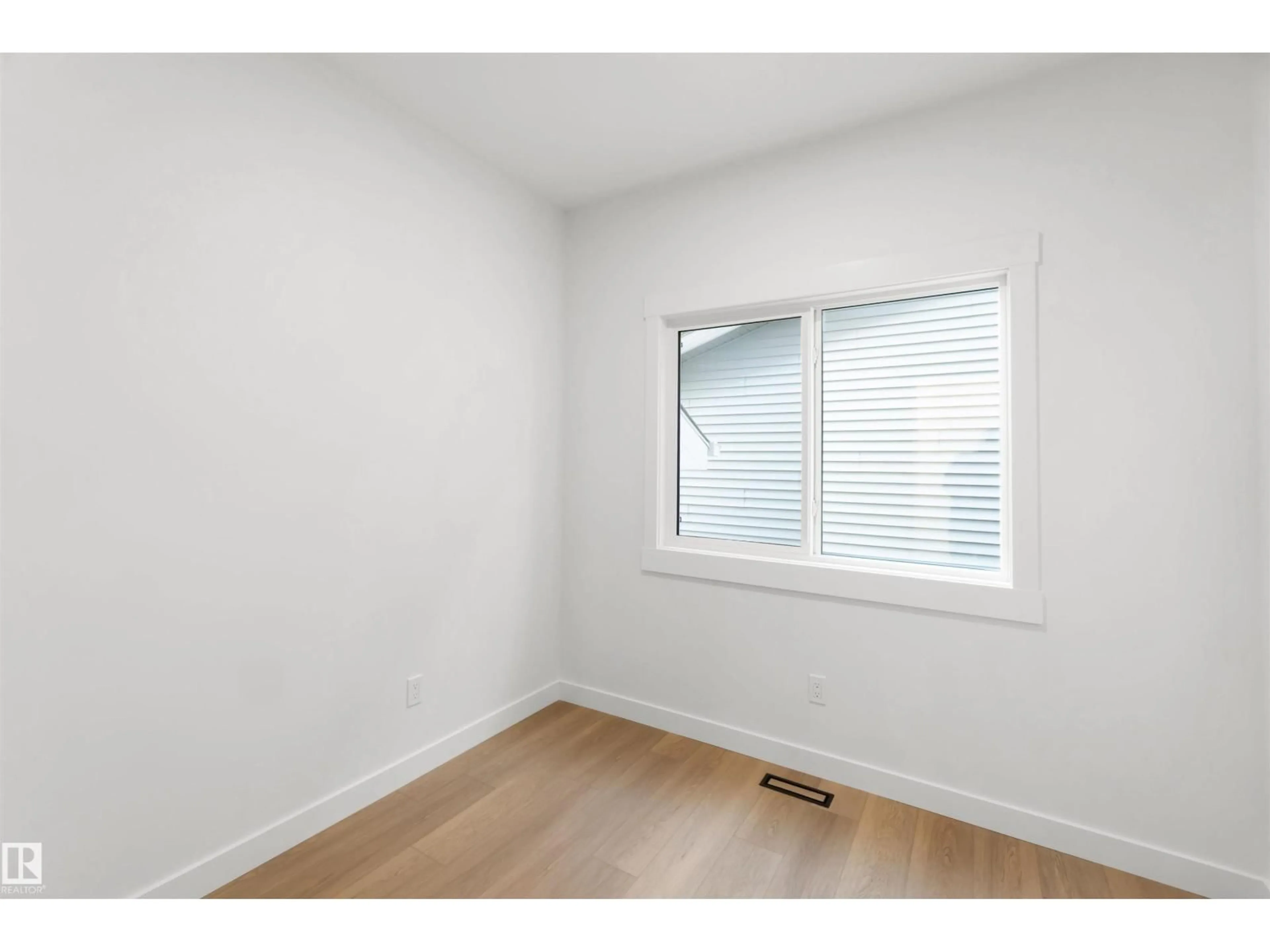 A pic of a room for 1107 CRISTALL SW, Edmonton Alberta T6W5S8