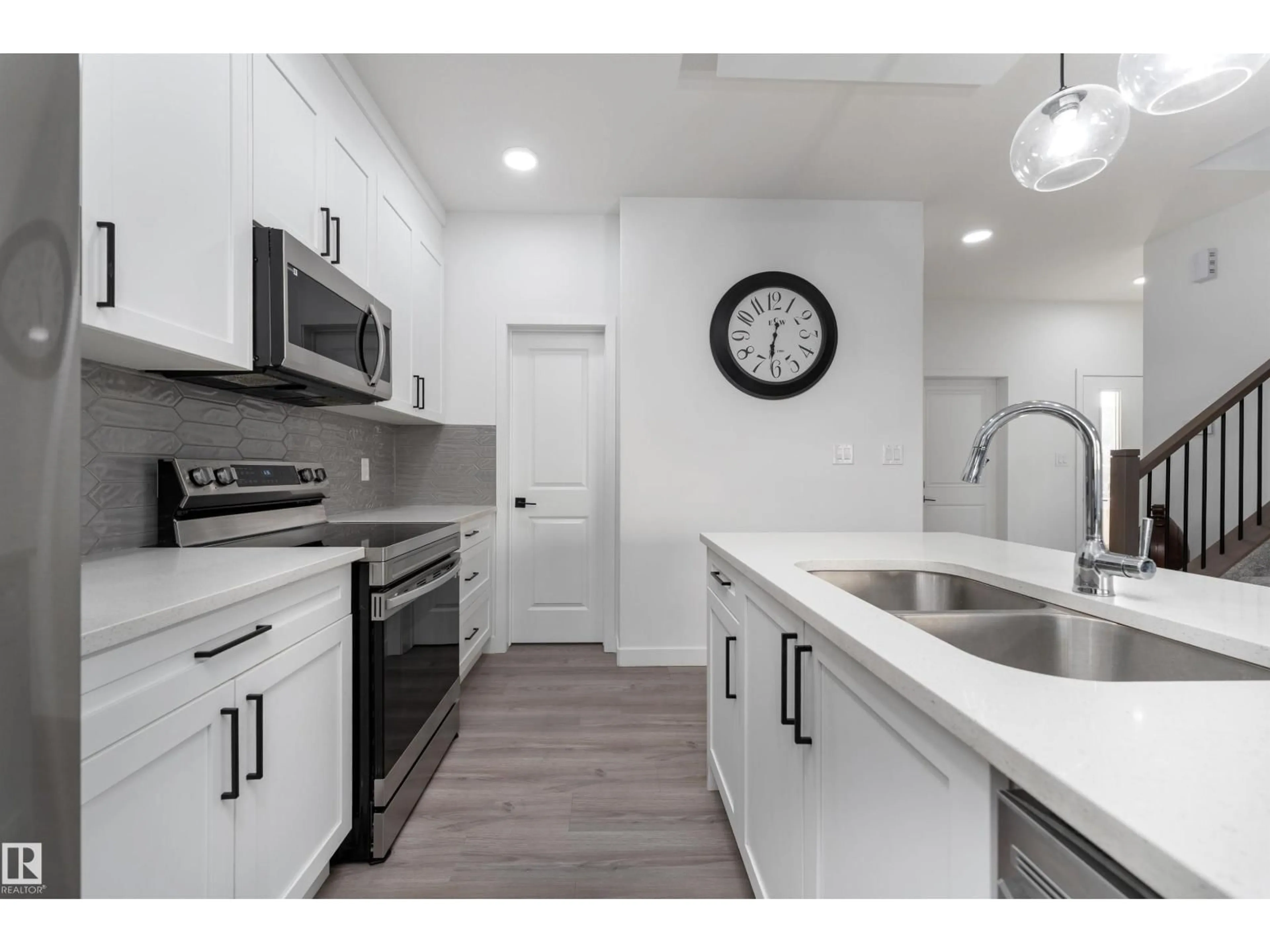 Standard kitchen, unknown for NW - 1758 ERKER WY, Edmonton Alberta T6M0Z6
