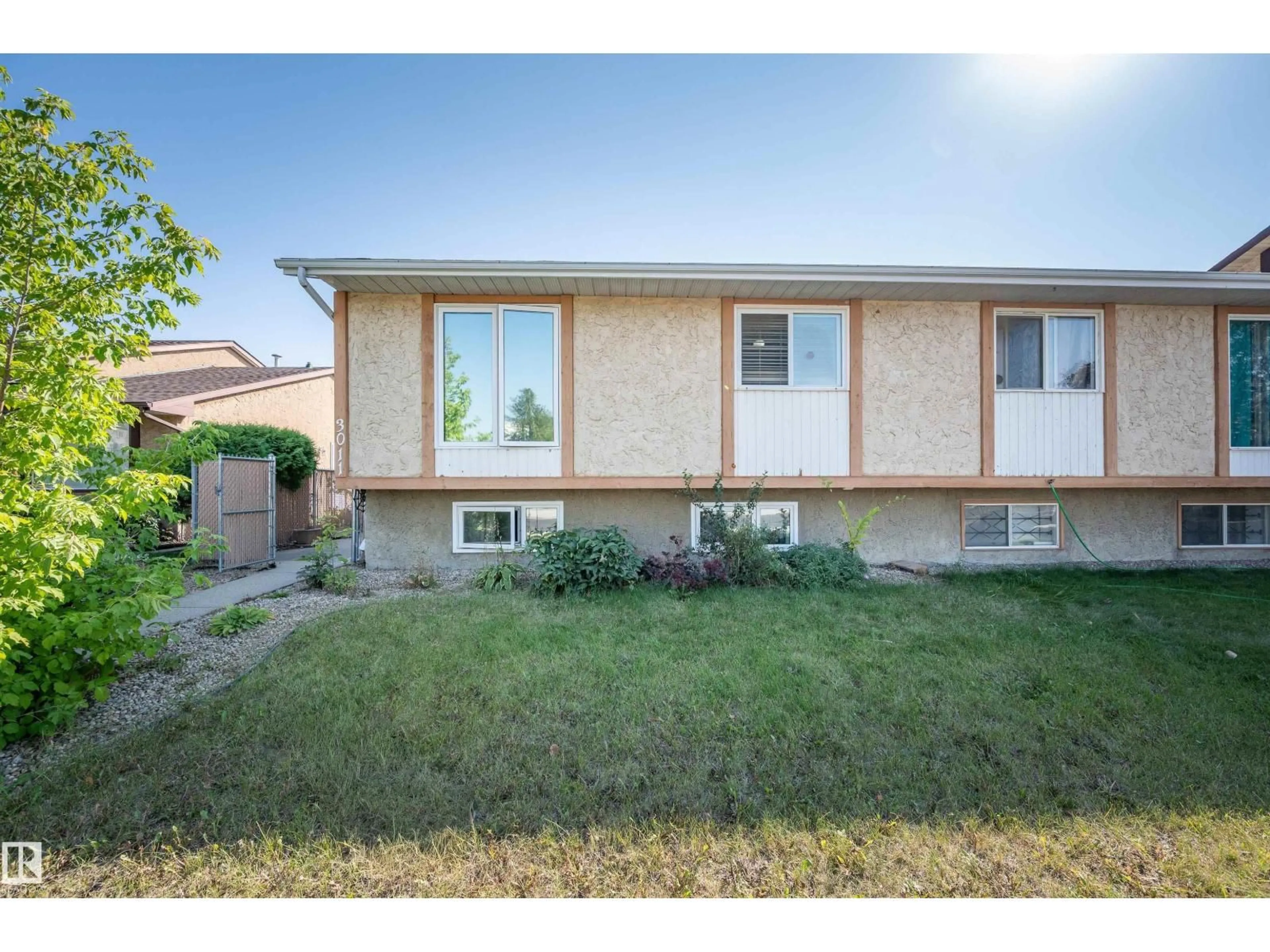 Unknown for 3011 139 AV NW, Edmonton Alberta T5Y1M1