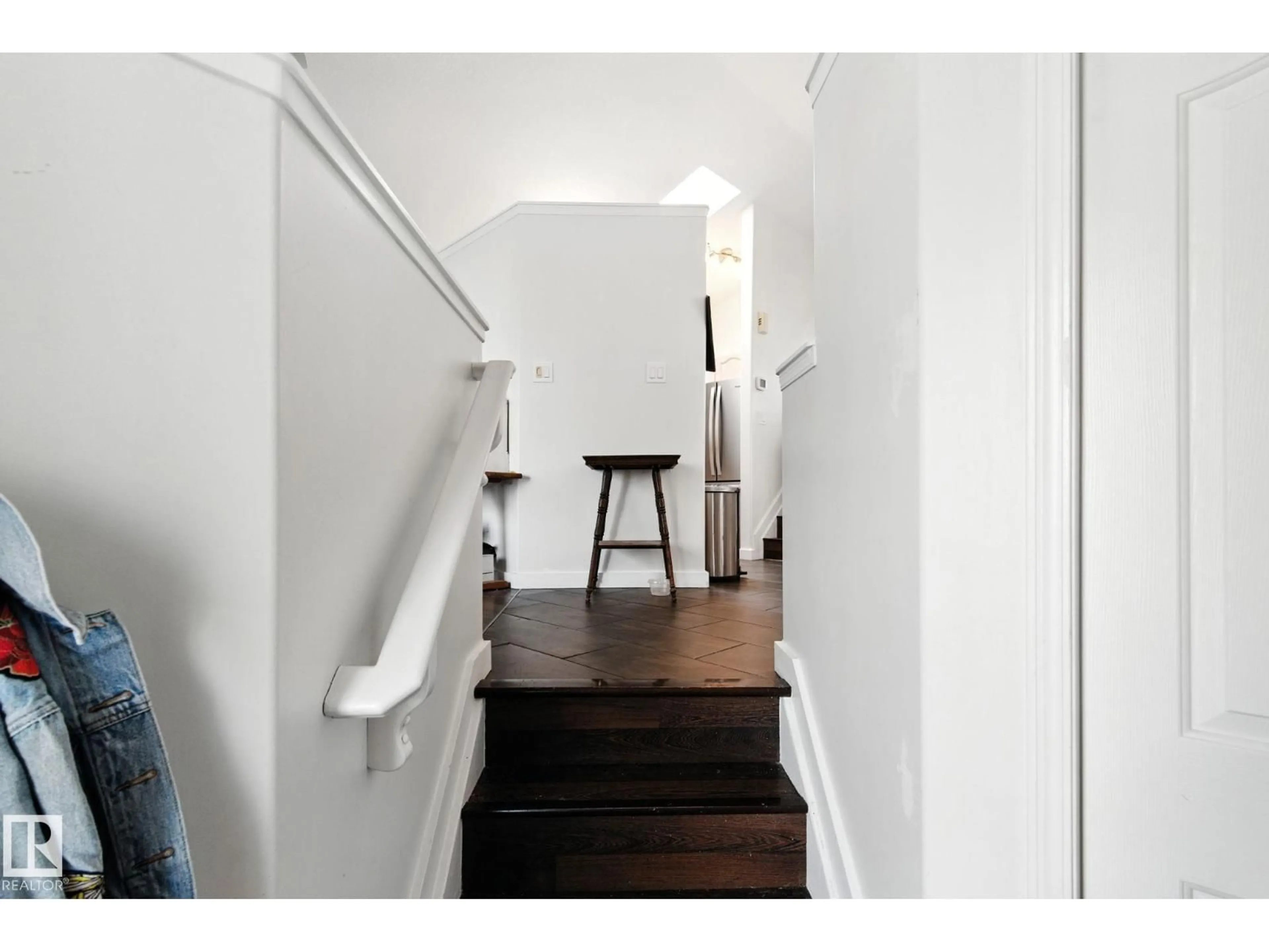 Stairs for 108 CAMPBELL ROAD, Leduc Alberta T9E8G5