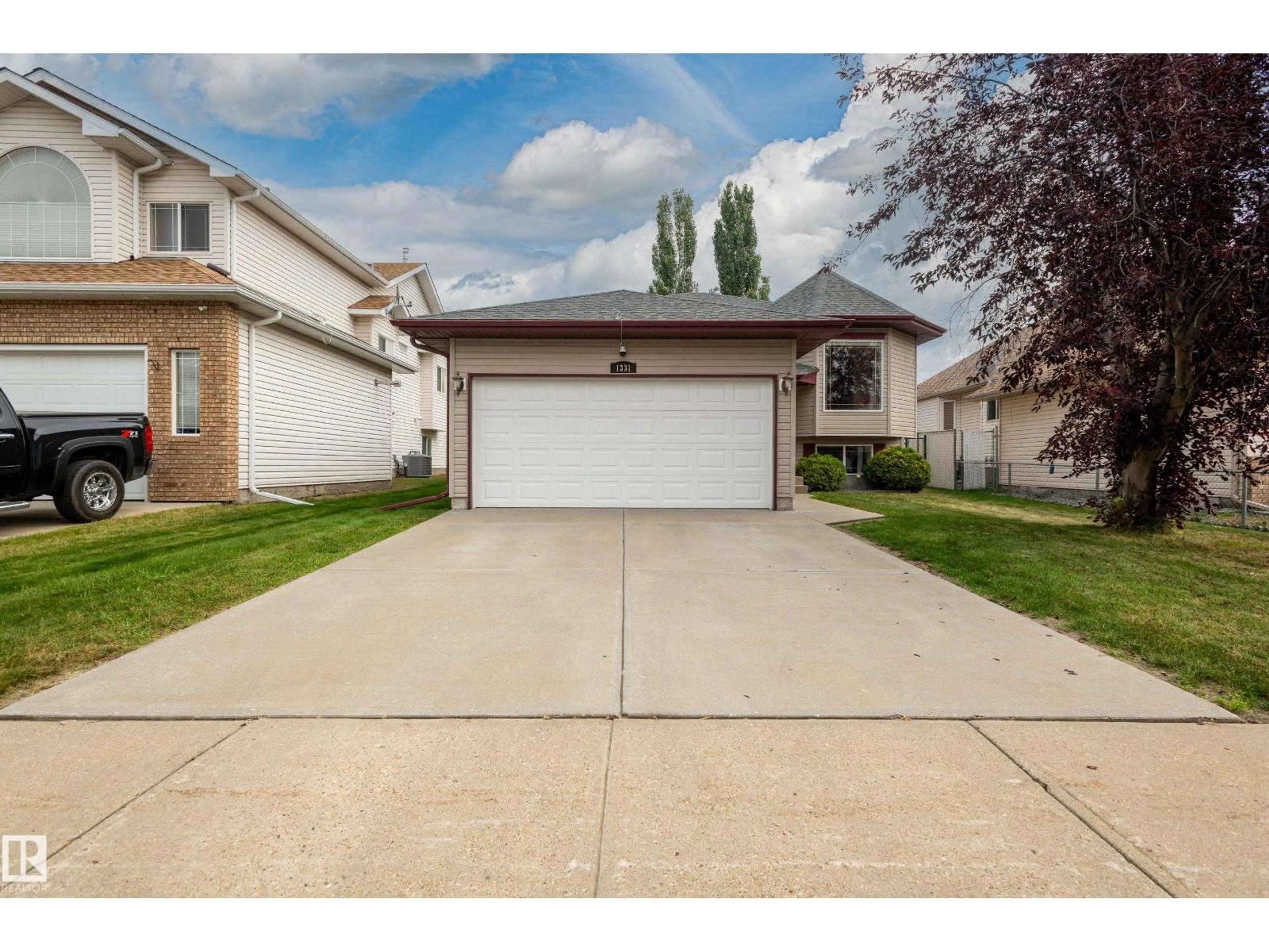 Unknown for 1331 OAKLAND CR, Devon Alberta T9G2E6