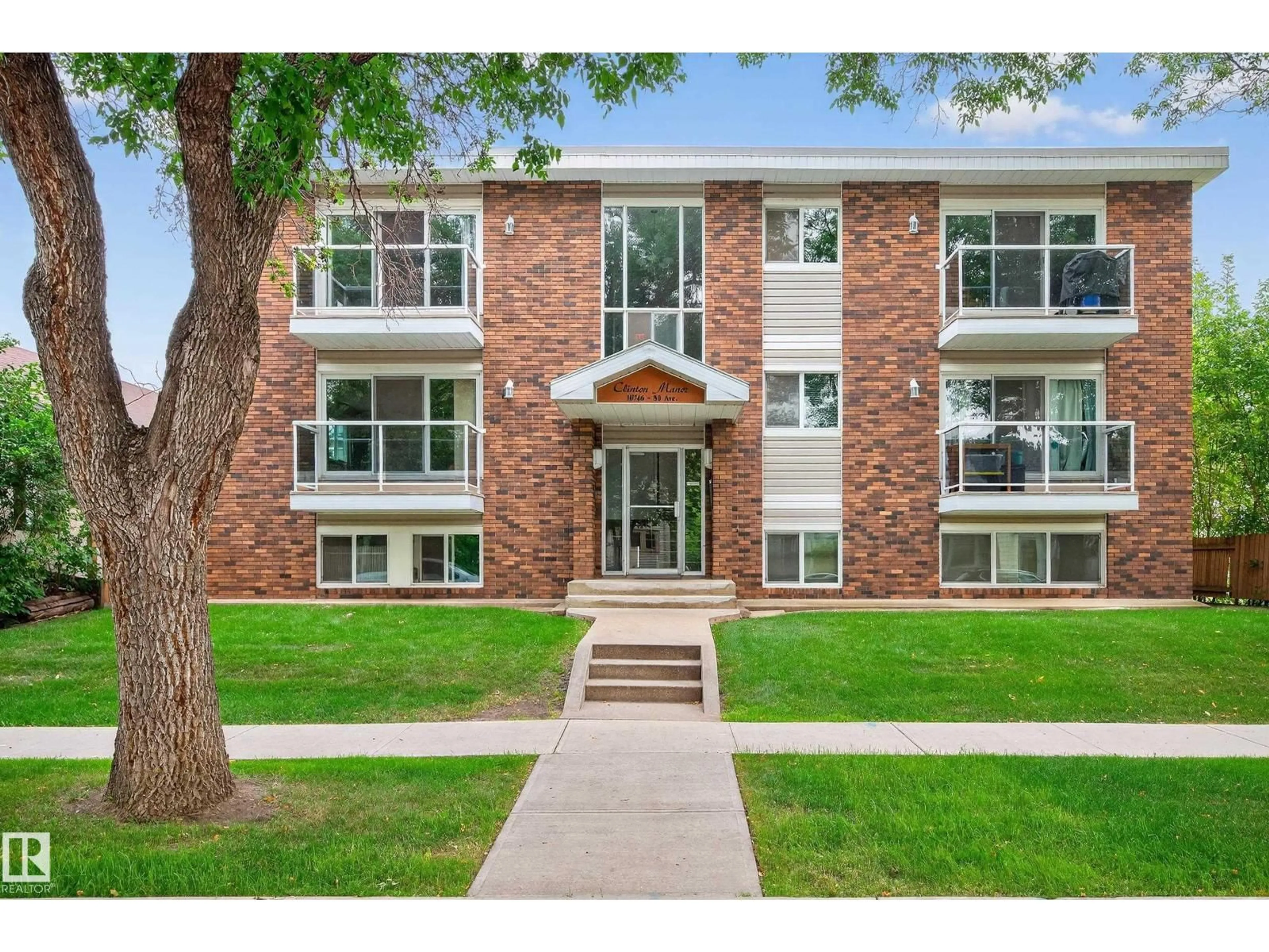 Unknown for 202 - 10746 80 AV, Edmonton Alberta T6E1V8