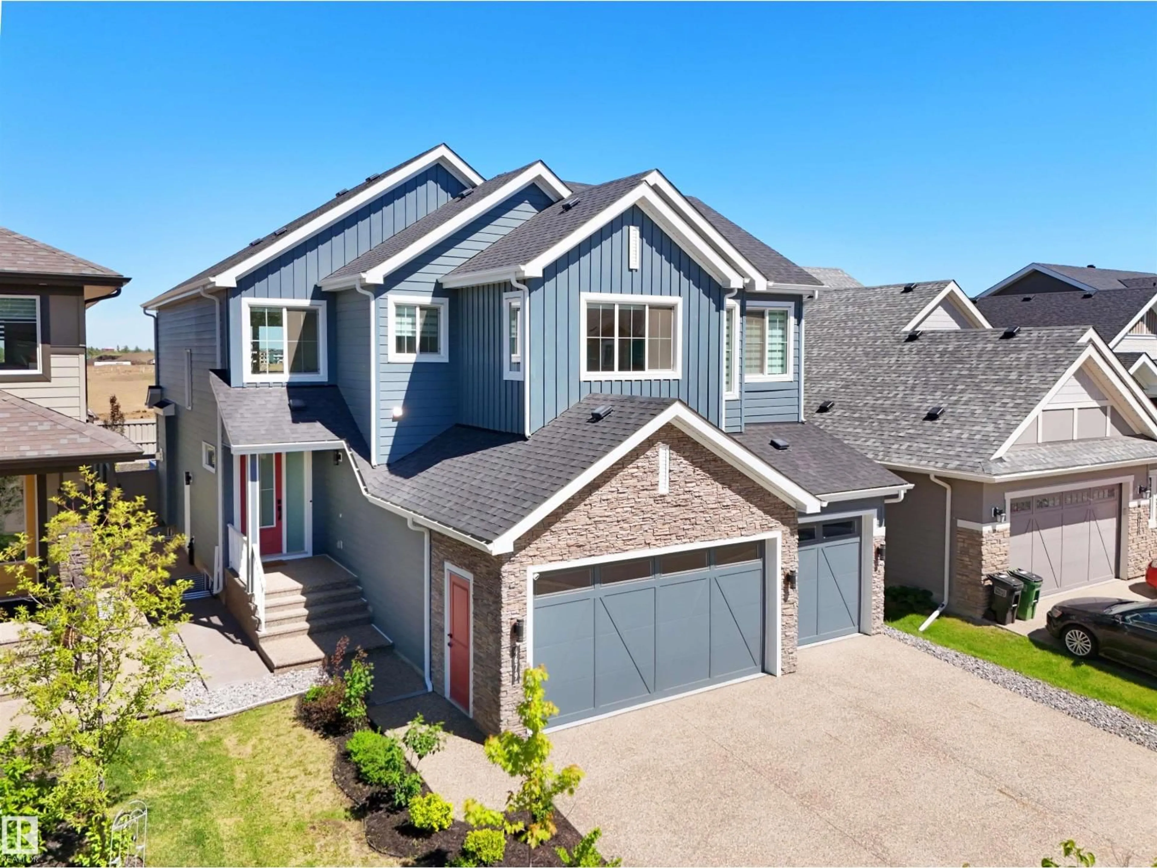 A pic from outside/outdoor area/front of a property/back of a property/a pic from drone, street for 4679 CHEGWIN WD, Edmonton Alberta T6W4A7
