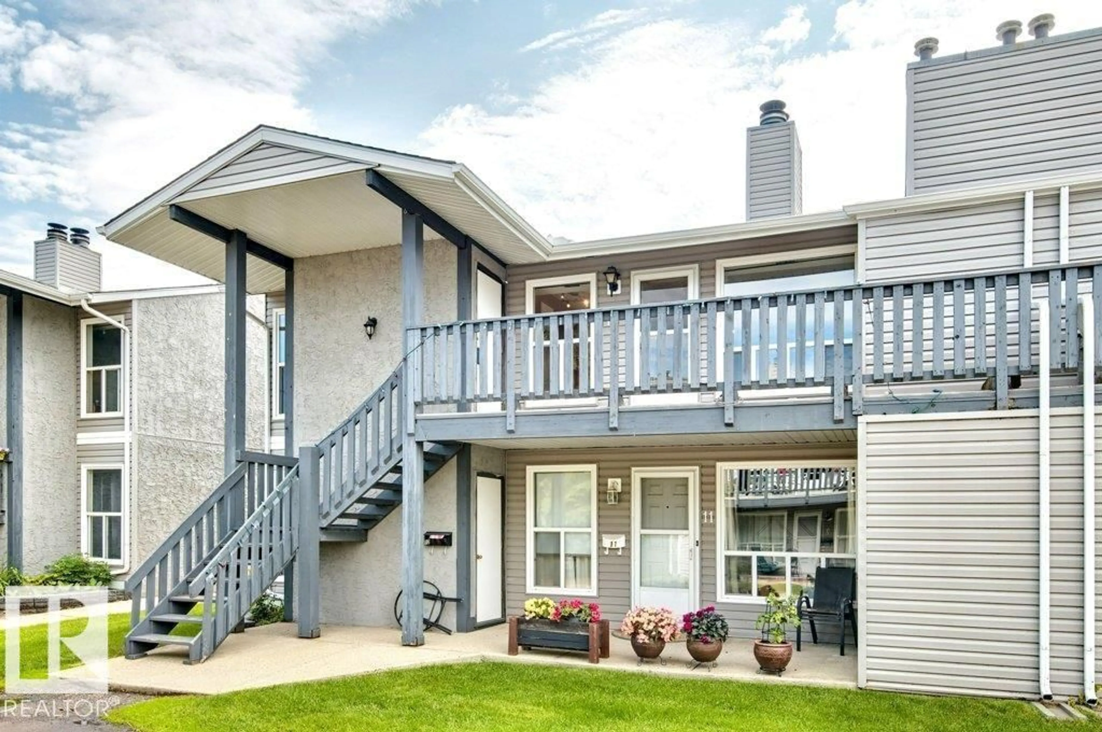 Home with vinyl exterior material, unknown for 1503 MILL WOODS NW, Edmonton Alberta T6L4C2