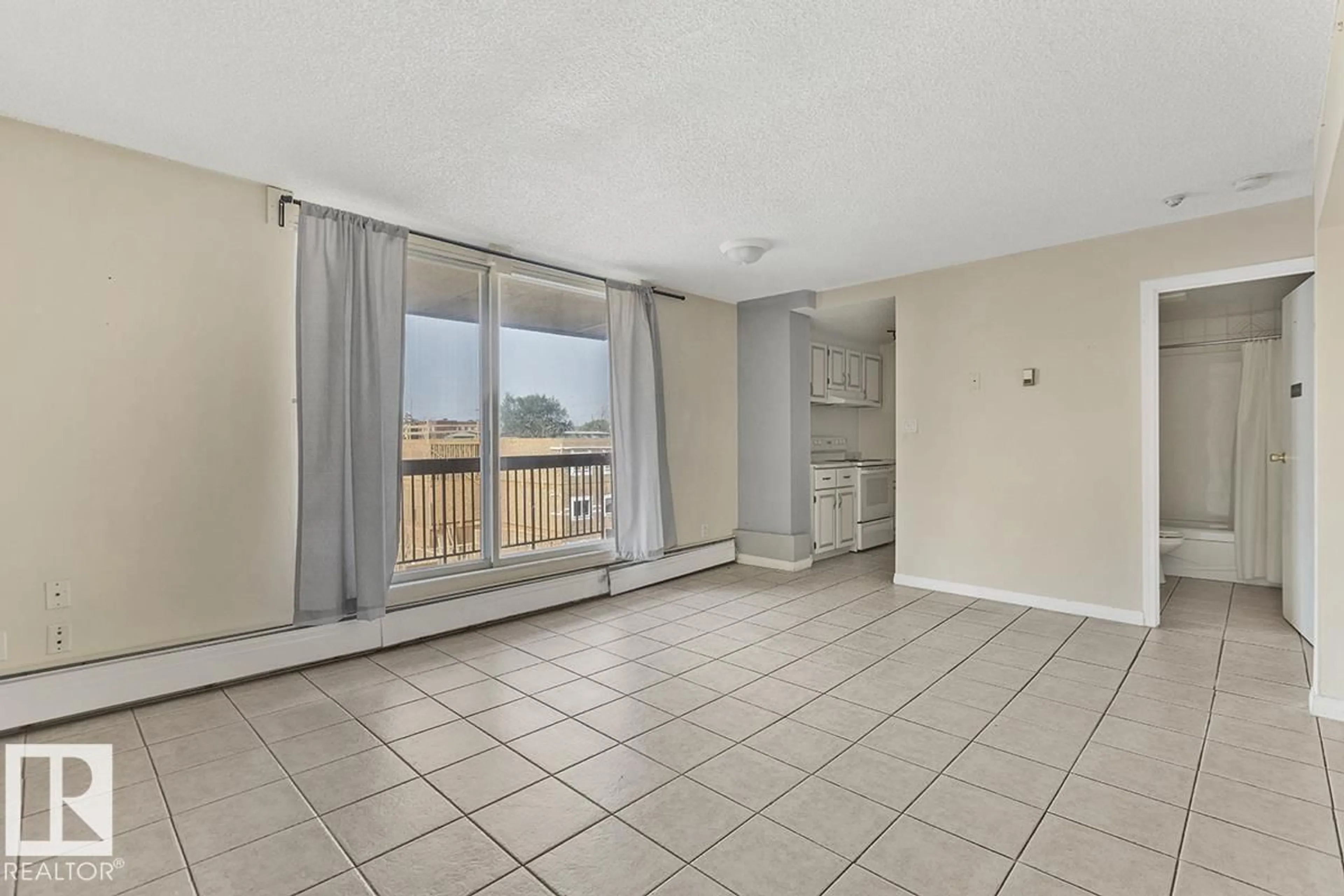 A pic of a room for 411 - 12831 66 ST, Edmonton Alberta T5L0A4