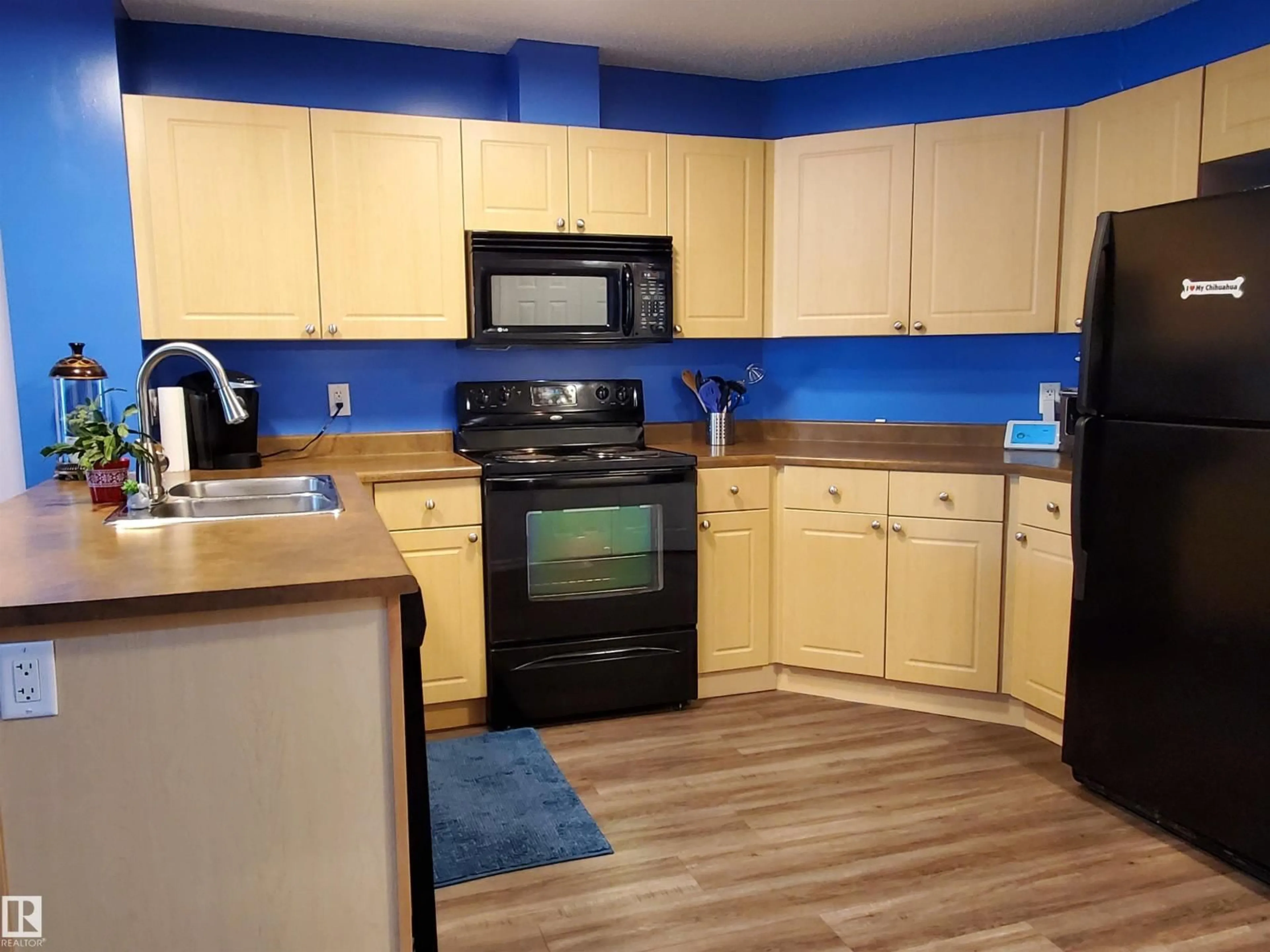 Standard kitchen, unknown for #109 - 4403 23 ST, Edmonton Alberta T6T1E4