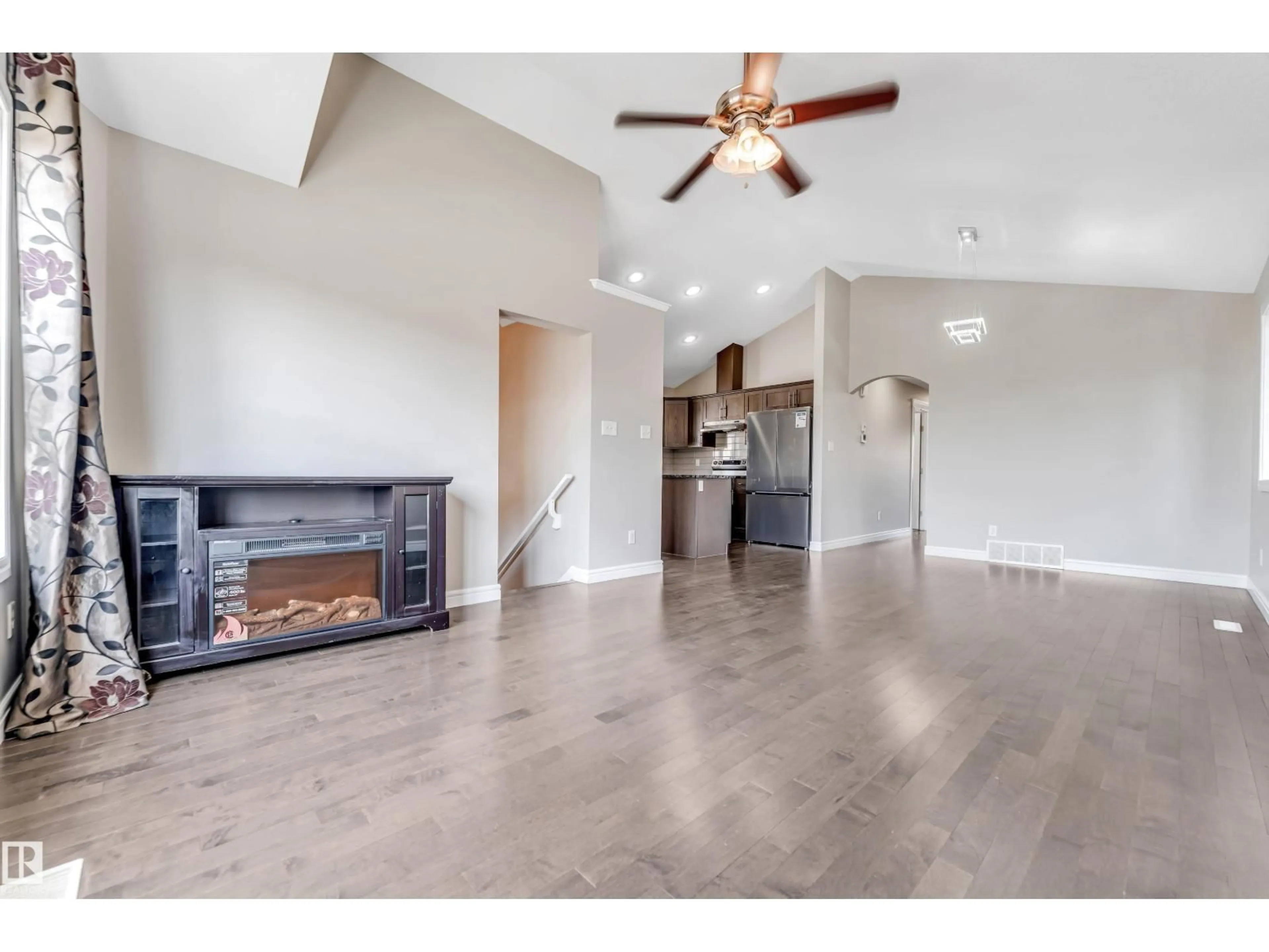 Unknown for 2627 12 ST, Edmonton Alberta T6T0V9