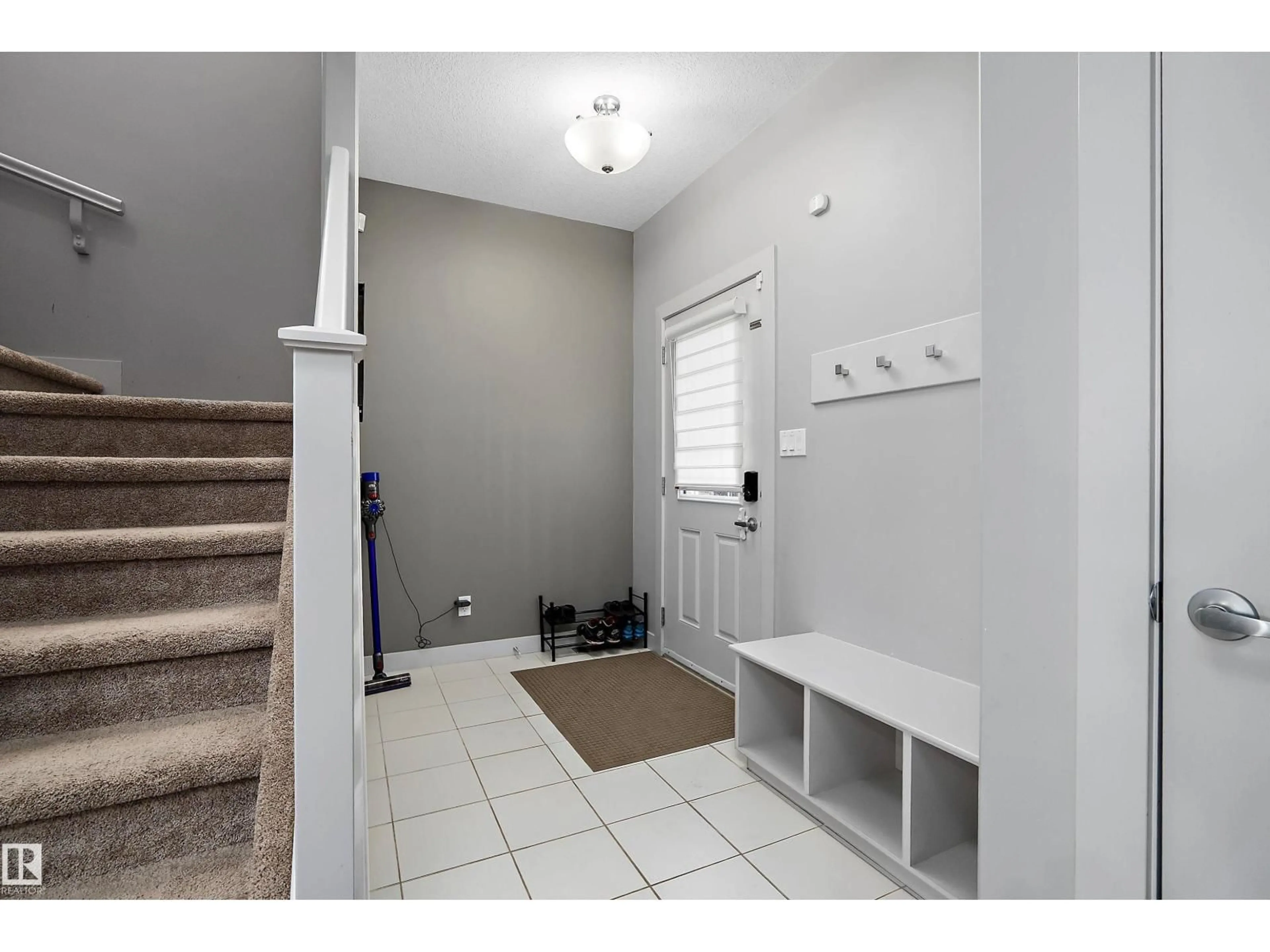 Indoor entryway for 9852 224 STREET, Edmonton Alberta T5T7C2