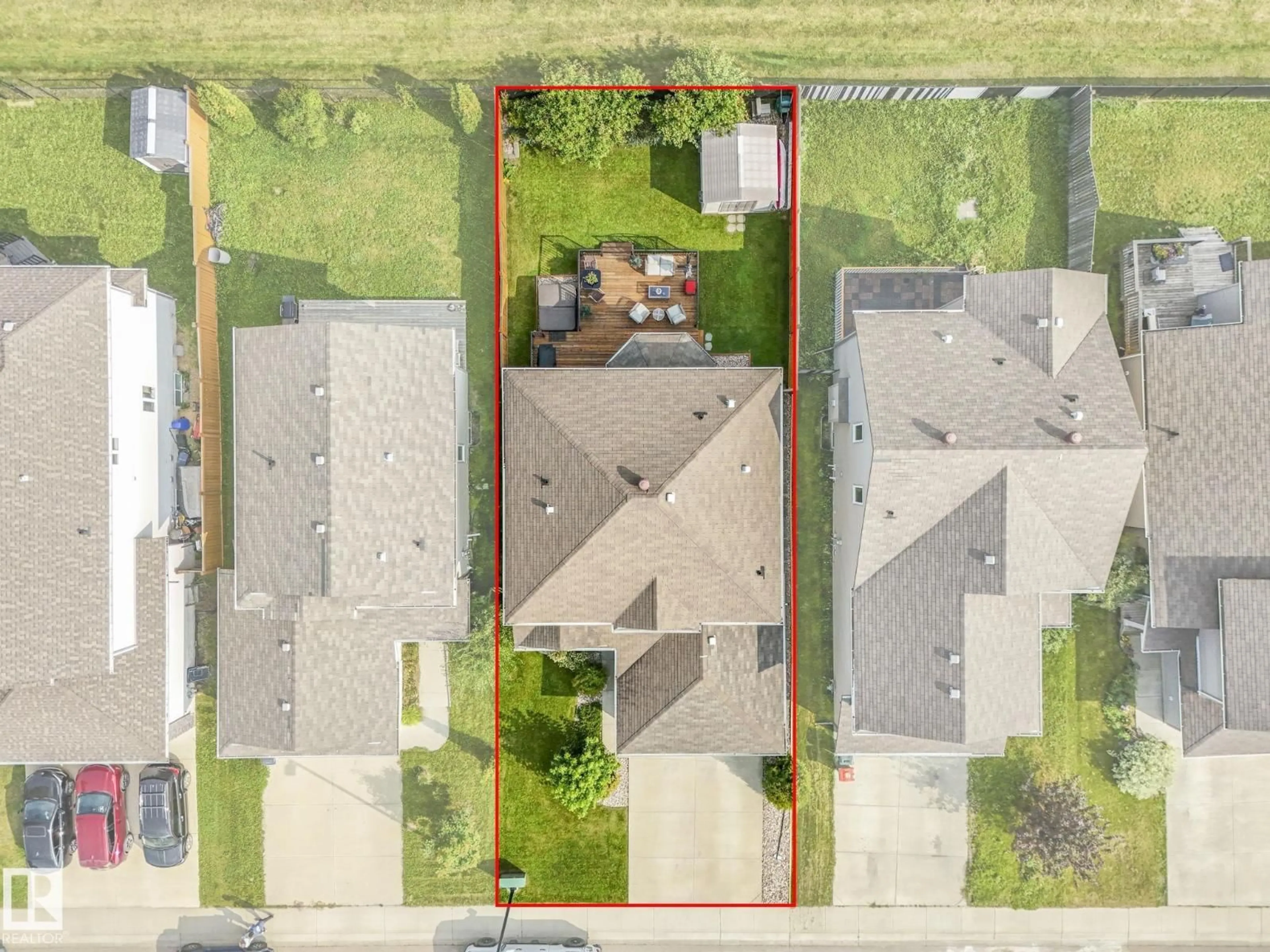 A pic from outside/outdoor area/front of a property/back of a property/a pic from drone, street for 1228 WESTERRA CR, Stony Plain Alberta T7Z0B2